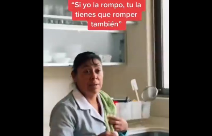 Rosita, la empleada de Paola, se golpeó fuertemente con una tabla de madera (Foto: Captura de pantalla)