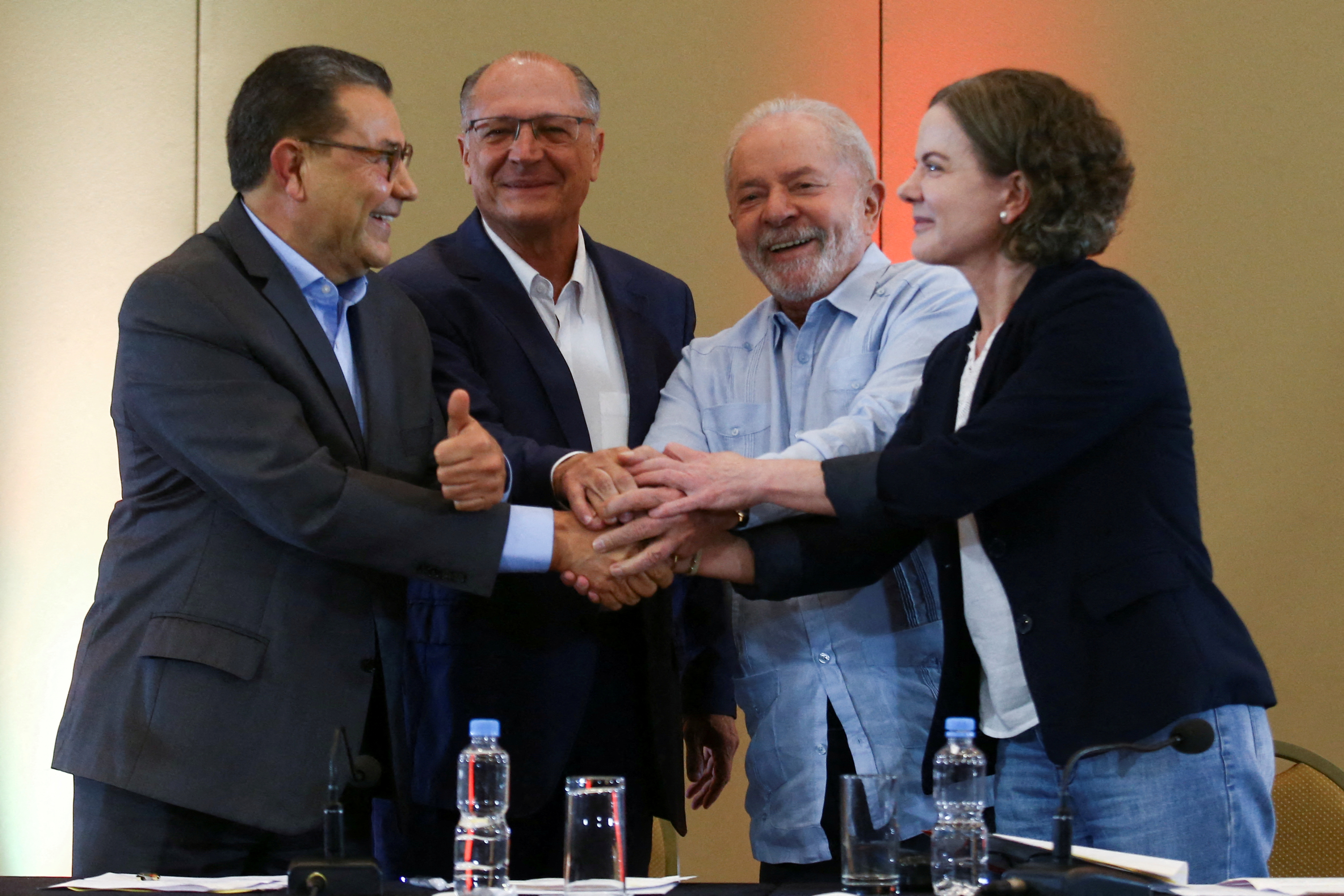 Carlos Siqueira, Geraldo Alckmin, Luiz Inacio Lula da Silva y Gleisi Hoffmann (REUTERS/Carla Carniel)