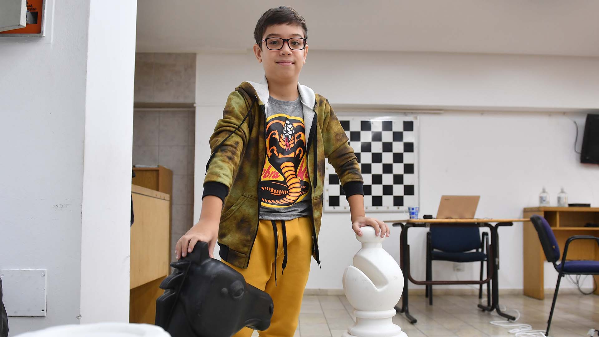 Faustino va a cuarto grado, en ajedrez ya bate récords
