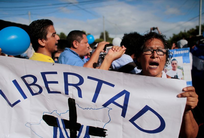 Una protesta frente a la cárcel "La Modelo" para exigir la liberación de los presos políticos en Tipitapa, Nicaragua (REUTERS/Oswaldo Rivas/Archivo)