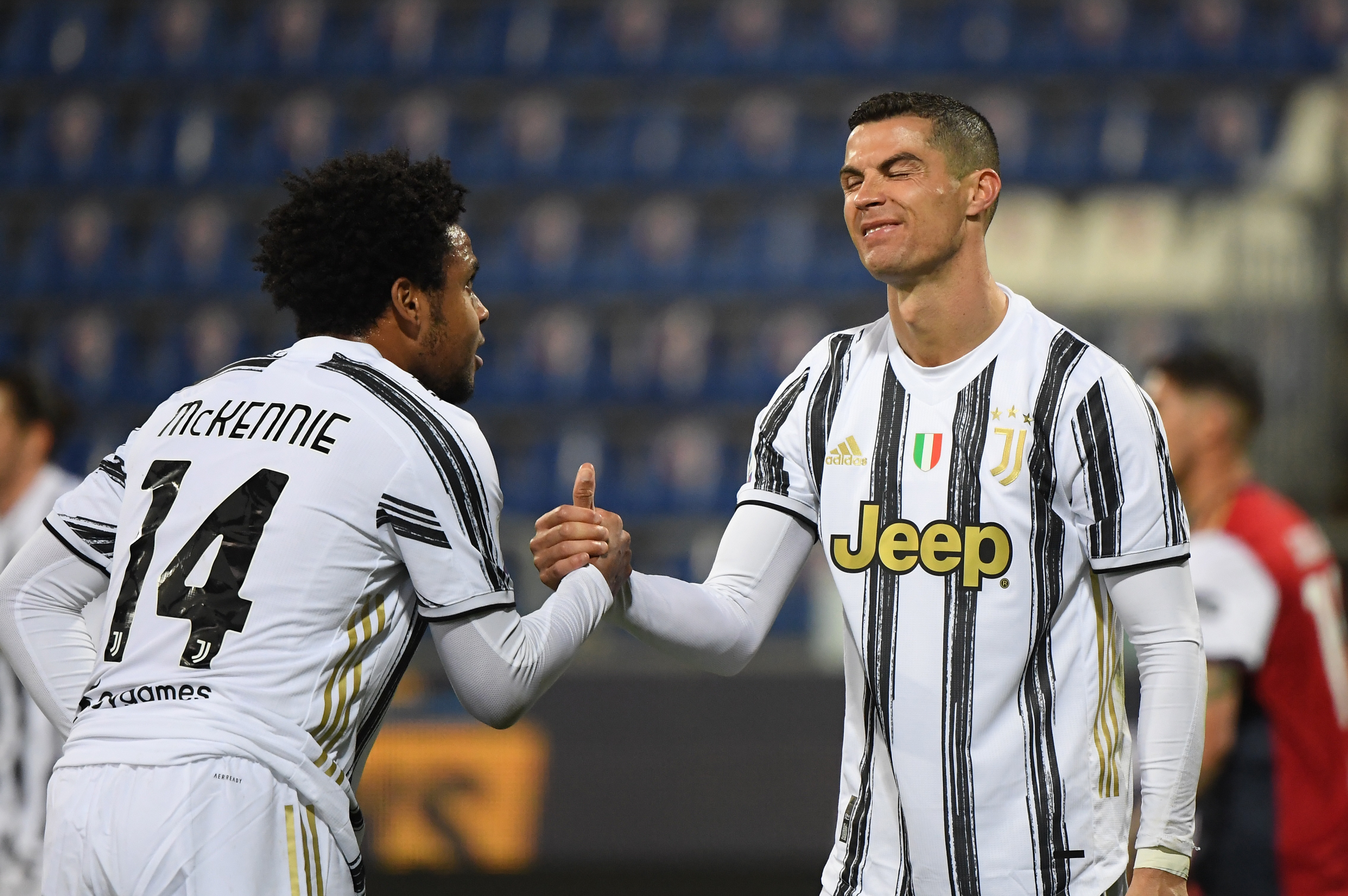 McKennie y Ronaldo ganaron dos títulos juntos en su paso por Juventus (REUTERS)