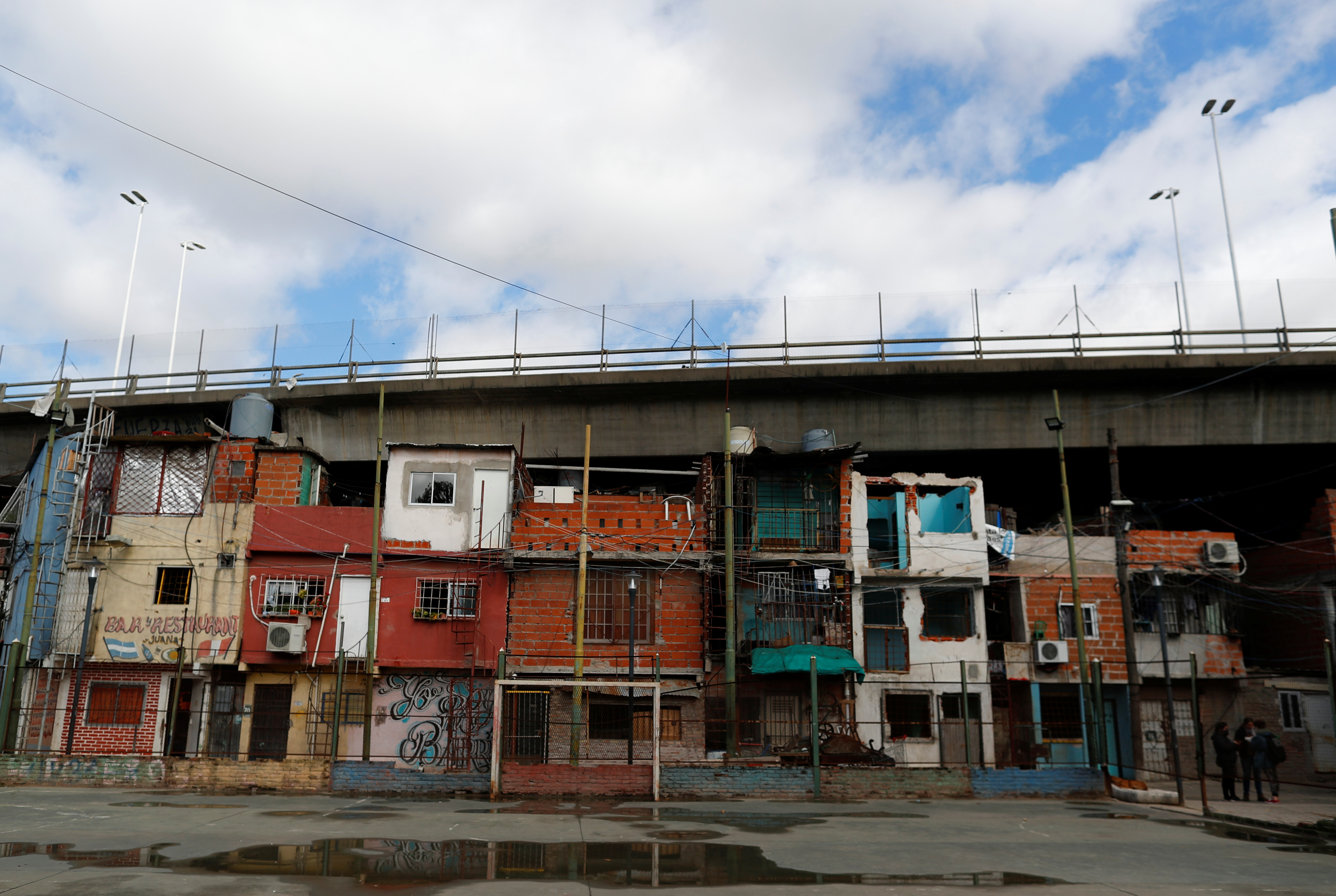 La pobreza aún no se recupera del impacto de la pandemia en la Argentina. REUTERS/Agustin Marcarian