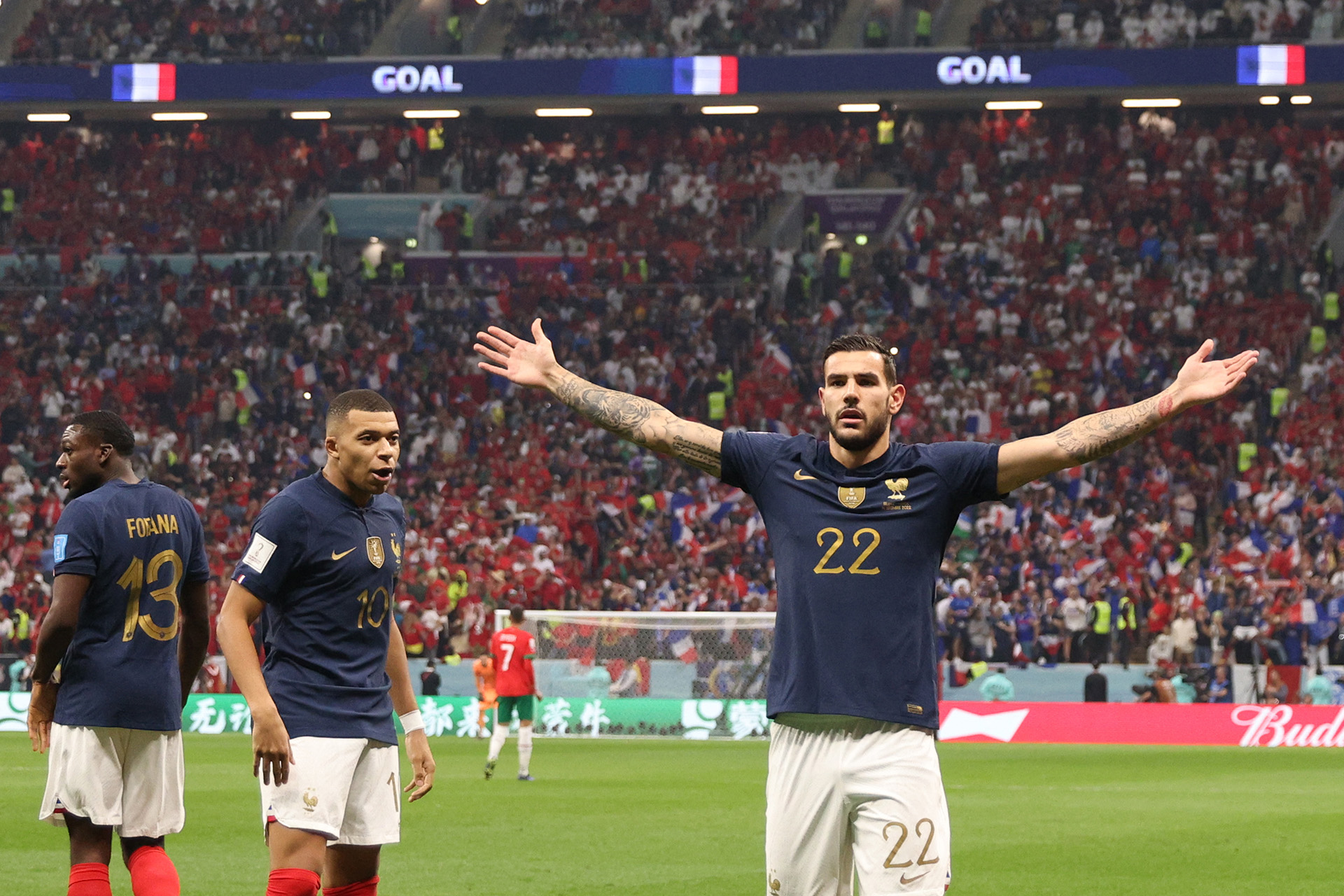 Theo Hernández anotó el 1-0 para Francia en la semifinal del Mundial de Qatar ante Marruecos (Adrian DENNIS / AFP)