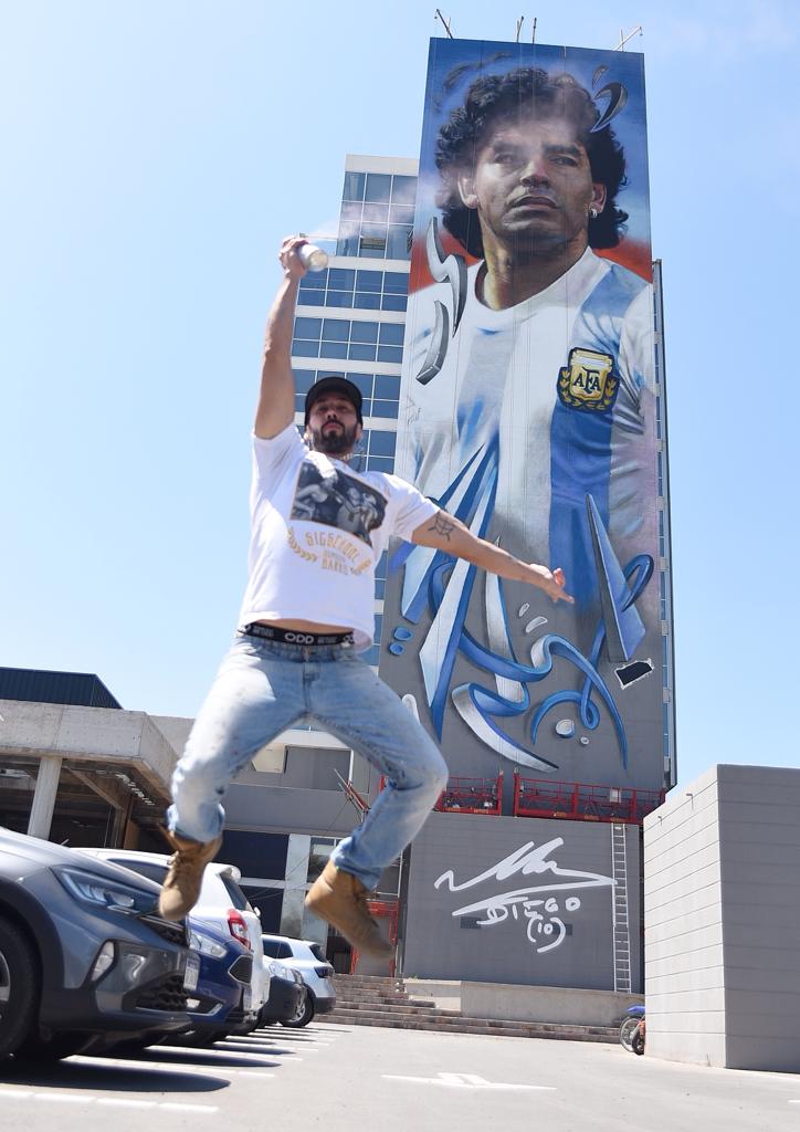 Maxi Bagnasco fue el artista detrás de la obra (Crédito: Joselo Ruíz)