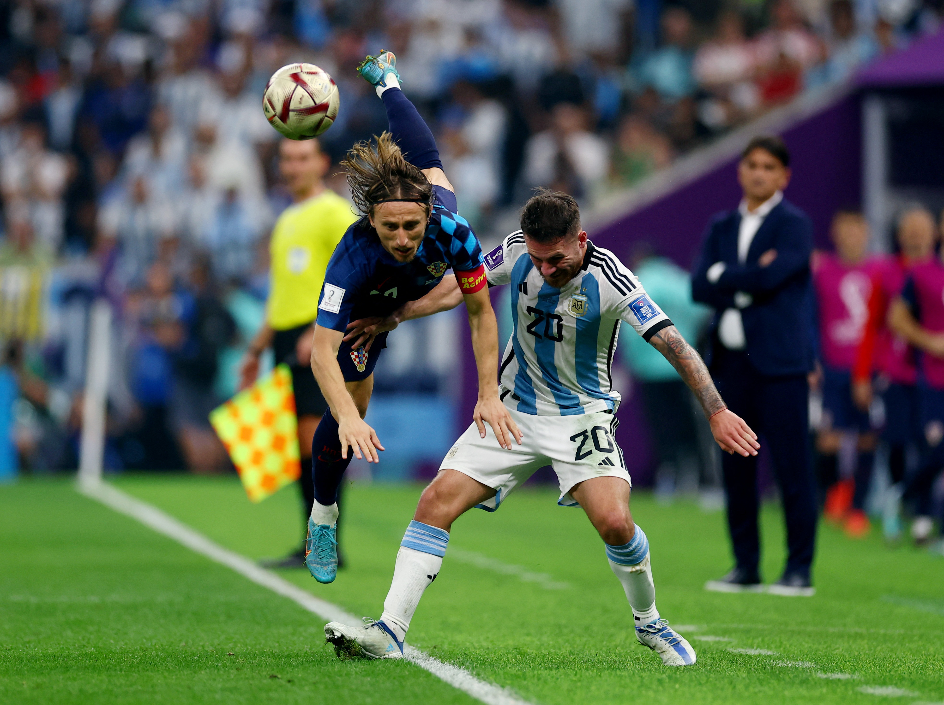 Mac Allister volvió a ser importante en la selección argentina (REUTERS/Kai Pfaffenbach)
