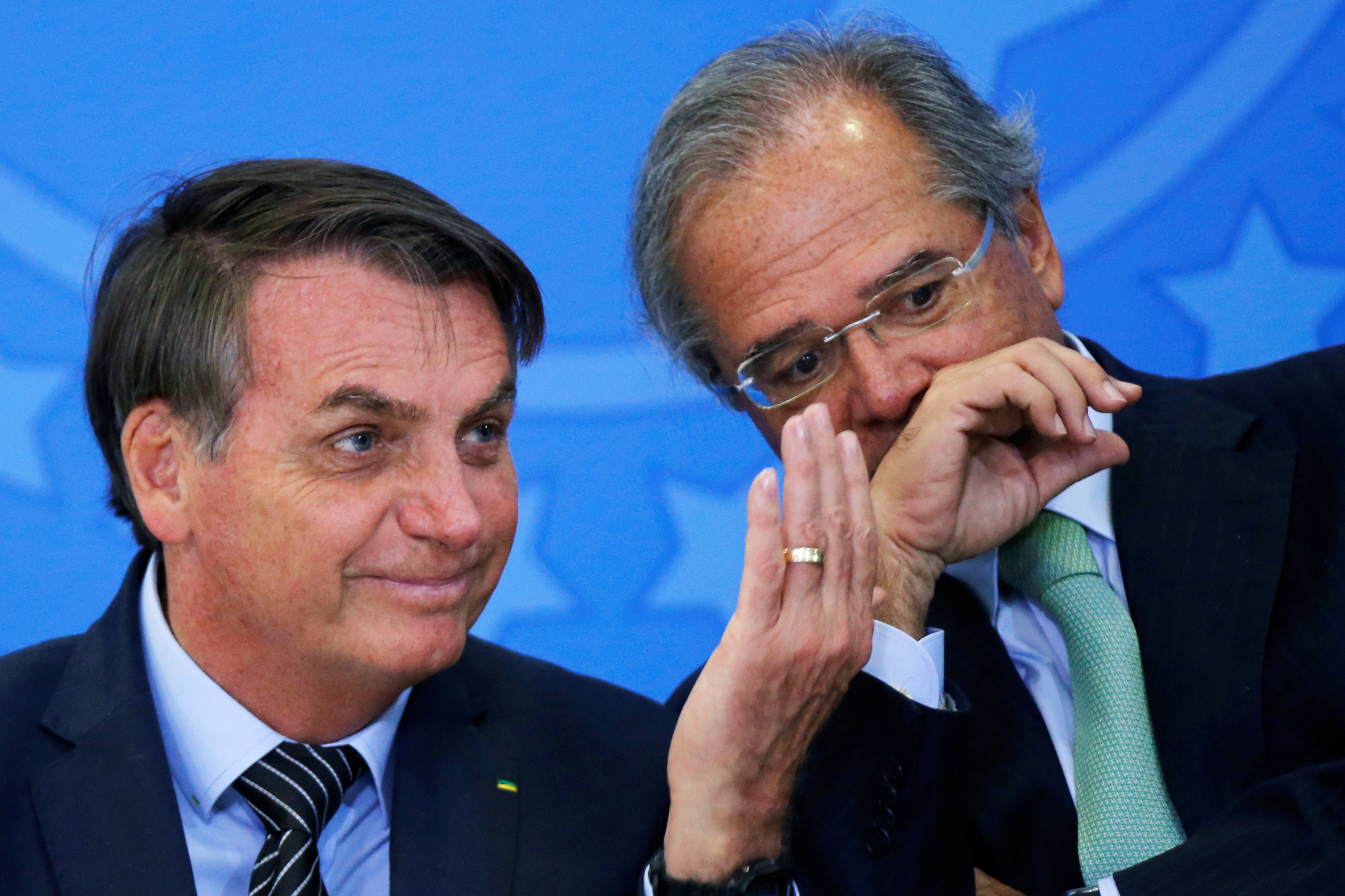 Jair Bolsonaro y el ministro de Finanzas de Brasil, Paulo Guedes. El fortalecimiento del real fue una noticia que ayudó a la Argentina
REUTERS/Adriano Machado
