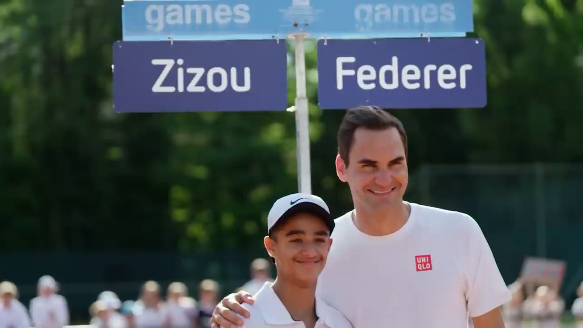 Hace cinco años lo invitó a hacer una promesa a Roger Federer, y el tenista le dio la sorpresa de su vida  