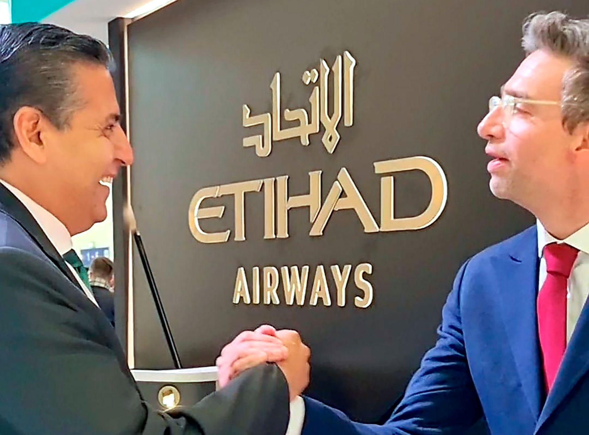 El Secretario Ejecutivo del Inprotur, Ricardo Sosa, se reunió con el Vicepresidente para las Americas y Europa de Etihad Airways, Edward Fitheringham