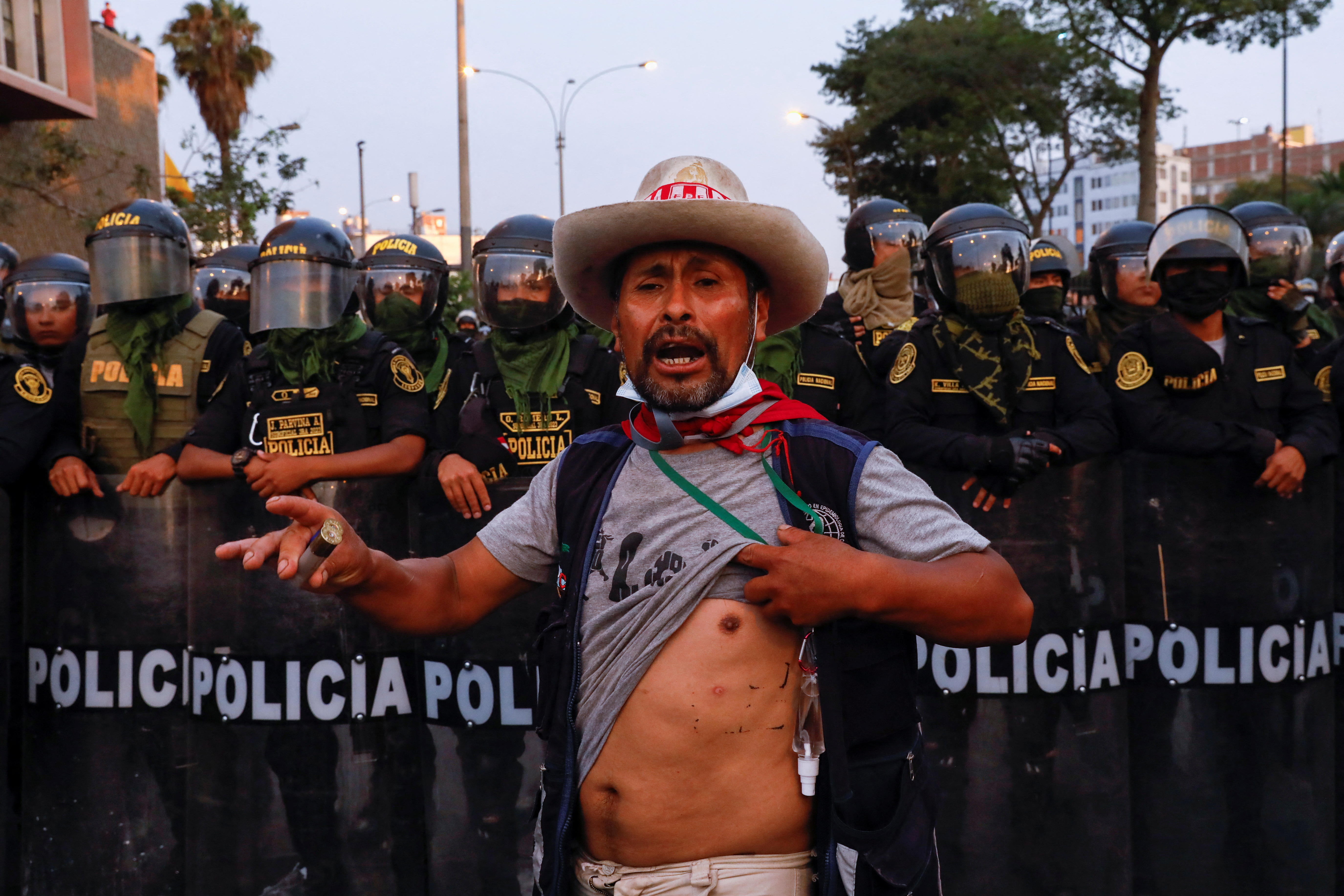 Numerosas son las denuncias de violaciones a los derechos humanos de parte de la población peruana. (Reuters/Alessandro Cinque) / Cusco Post 