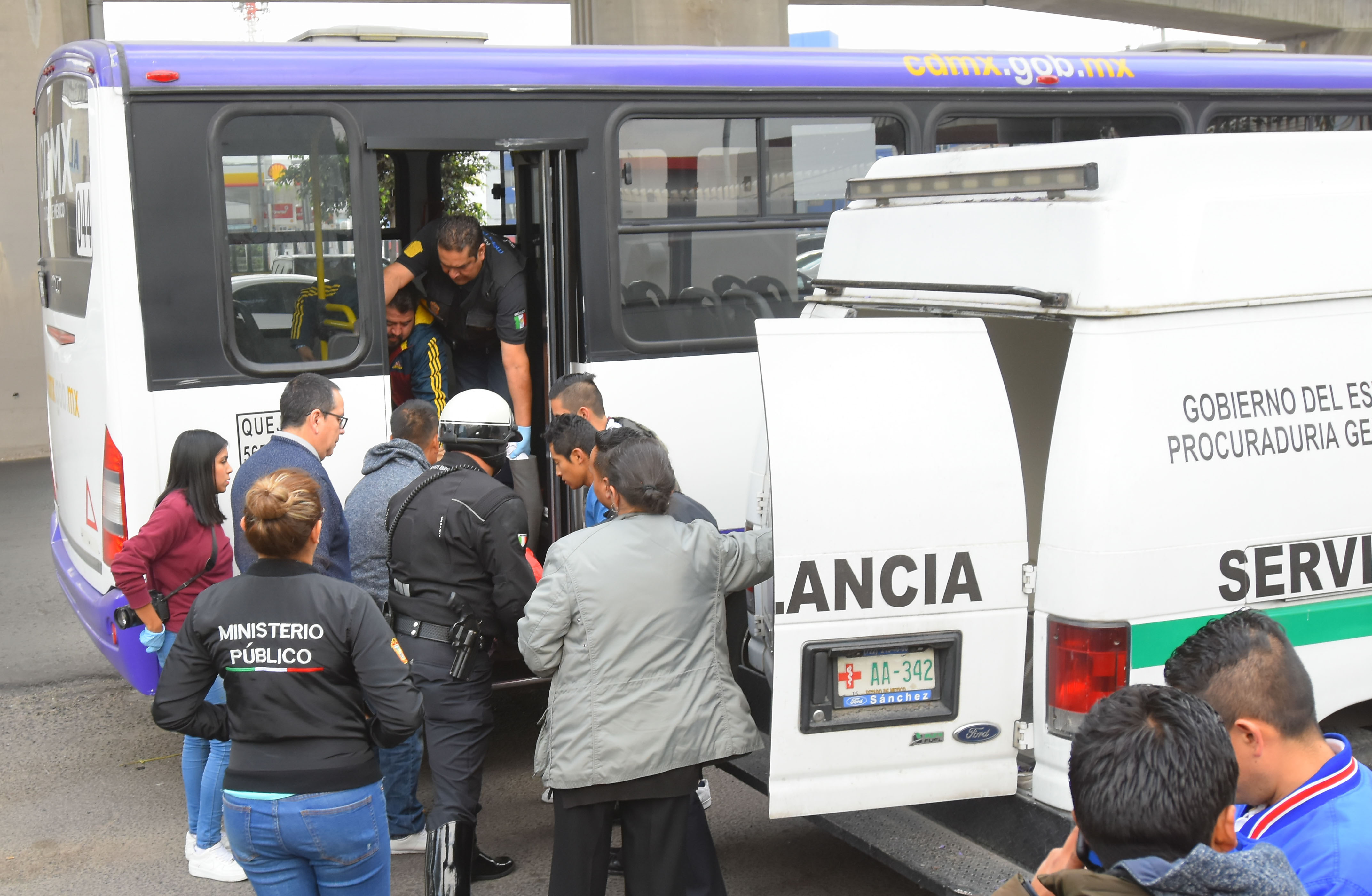 Un hombre que se transportaba en un camión de transporte público de la CDMX al Estado de México murió de un infarto. 
FOTO: ARMANDO MONROY /CUARTOSCURO.COM