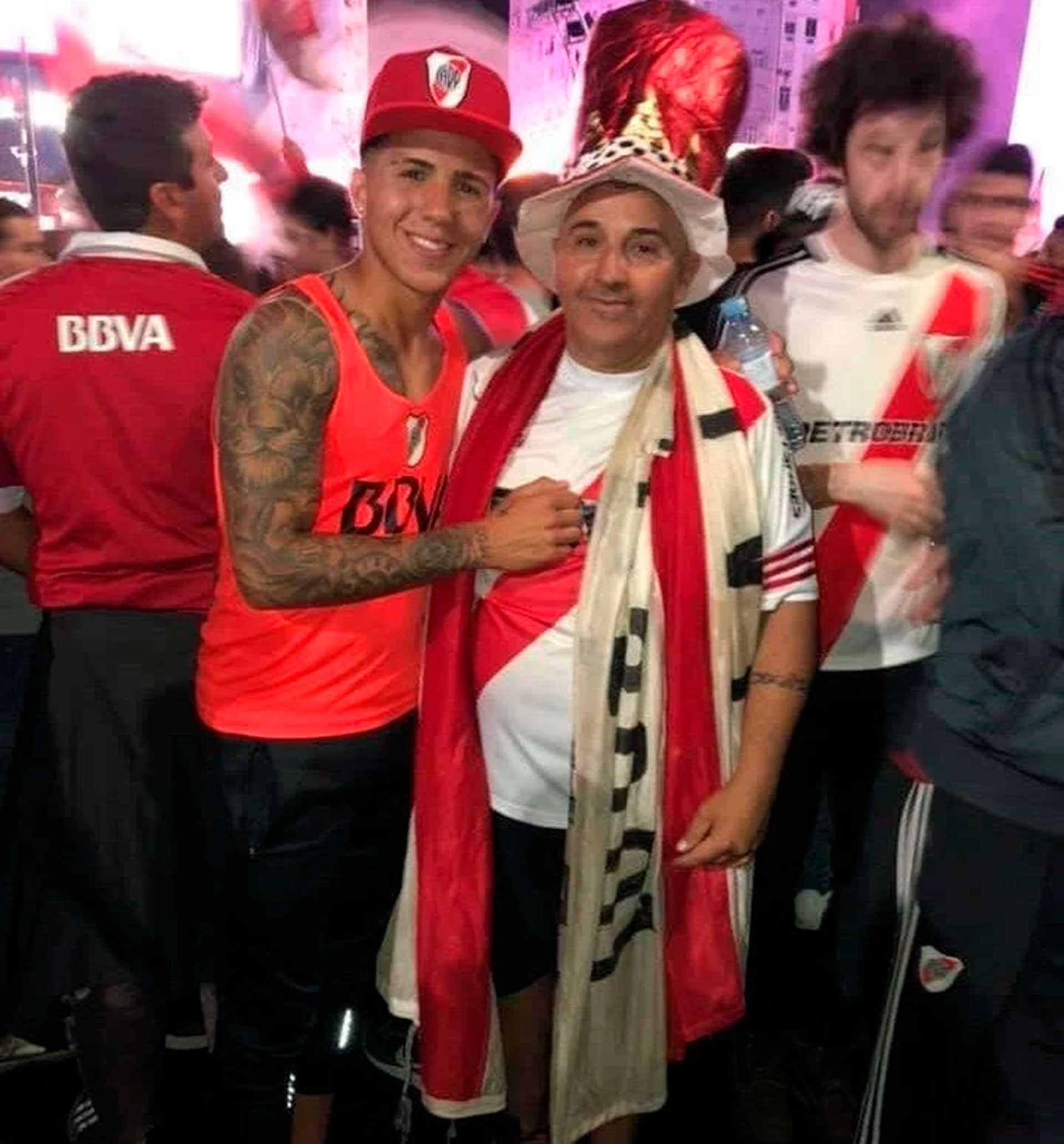 Enzo Fernández festejando en el Obelisco la Copa Libertadores de 2018 (@enzojfernandez)
