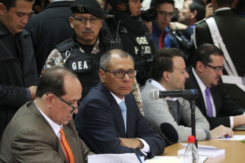 Jorge Glas, de 52 años, fue sentenciado a seis años de cárcel por asociación ilícita en el caso Odebrecht. El ex vicepresidente recibió USD 13,5 millones de sobornos de la constructora brasileña para adjudicarles contratos entre 2010 y 2012. (REUTERS)