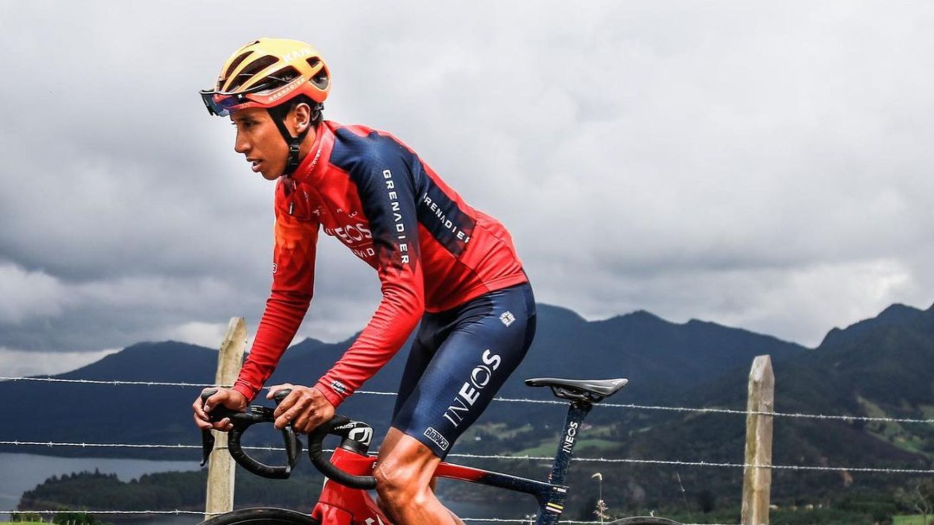 Egan Bernal se estrenó en la Vuelta a Cataluña 2023 (@eganbernal | @maximiliano_blanco - Instagram)