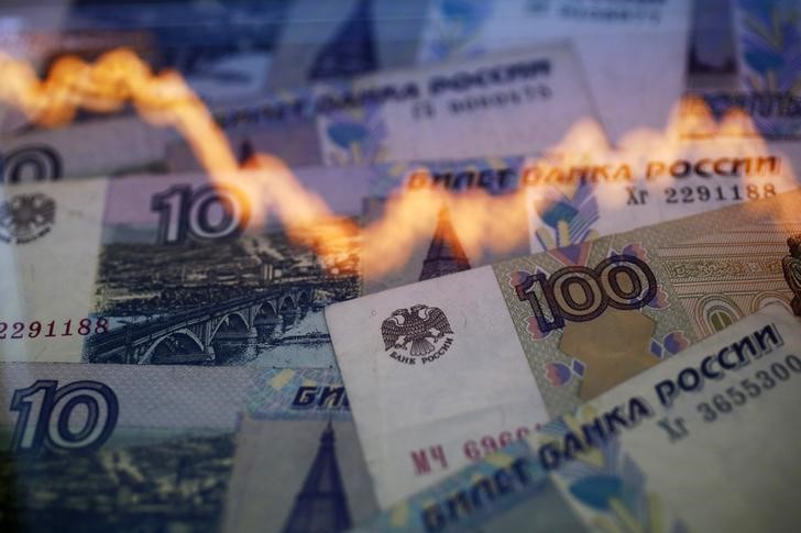 El rublo cayó más de un 20% frente al dólar desde noviembre de 2022 (REUTERS(