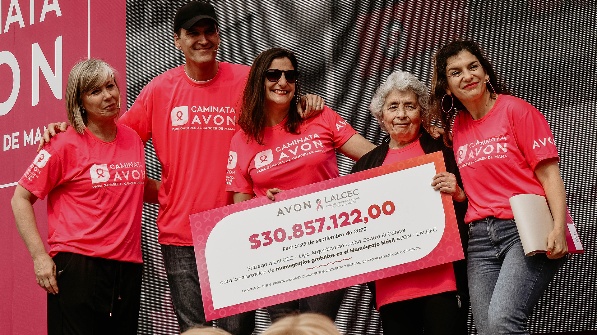 Fundación Avon donó más de 30,8 millones de pesos a la Liga Argentina de Lucha contra el Cáncer. (Crédito: Prensa Fundación Avon)