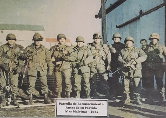 Miembros del Escuadrón Alacrán en 1982, antes de partir a Malvinas.
