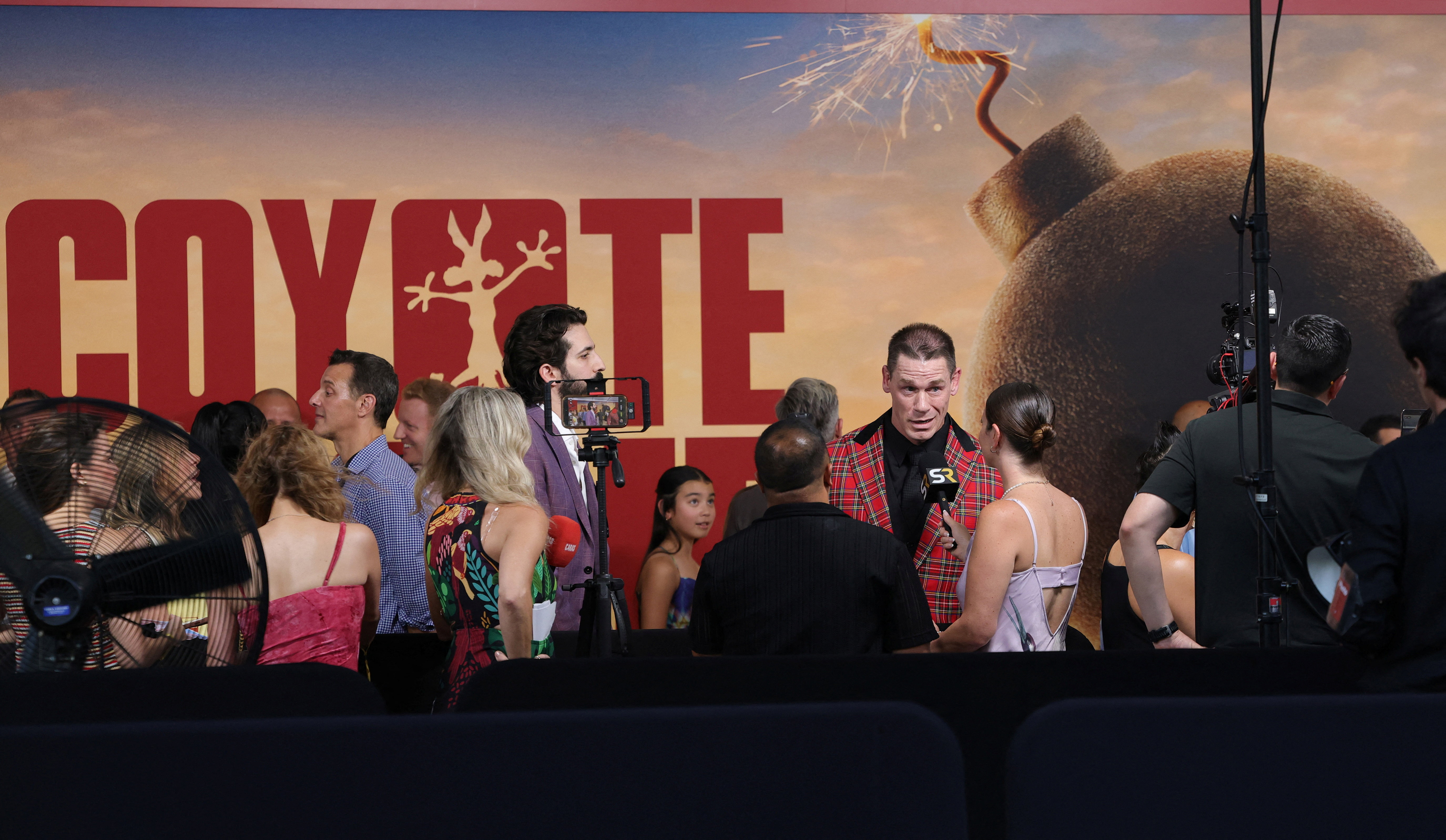 Qué hay detrás de "Coyote vs. Acme", la película que un gran estudio quiso borrar y ahora es una subversiva comedia animada 