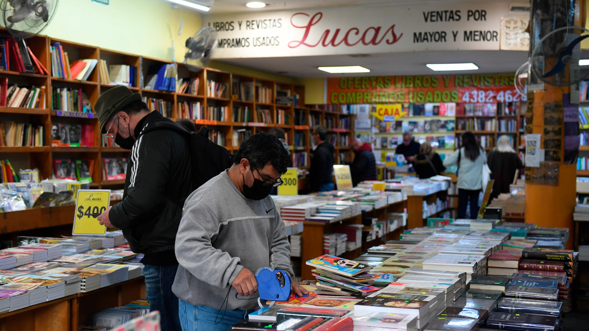La mayoría de las librerías de la zona son de usados y saldos, un lugar ideal para las ofertas y los títulos inconseguibles