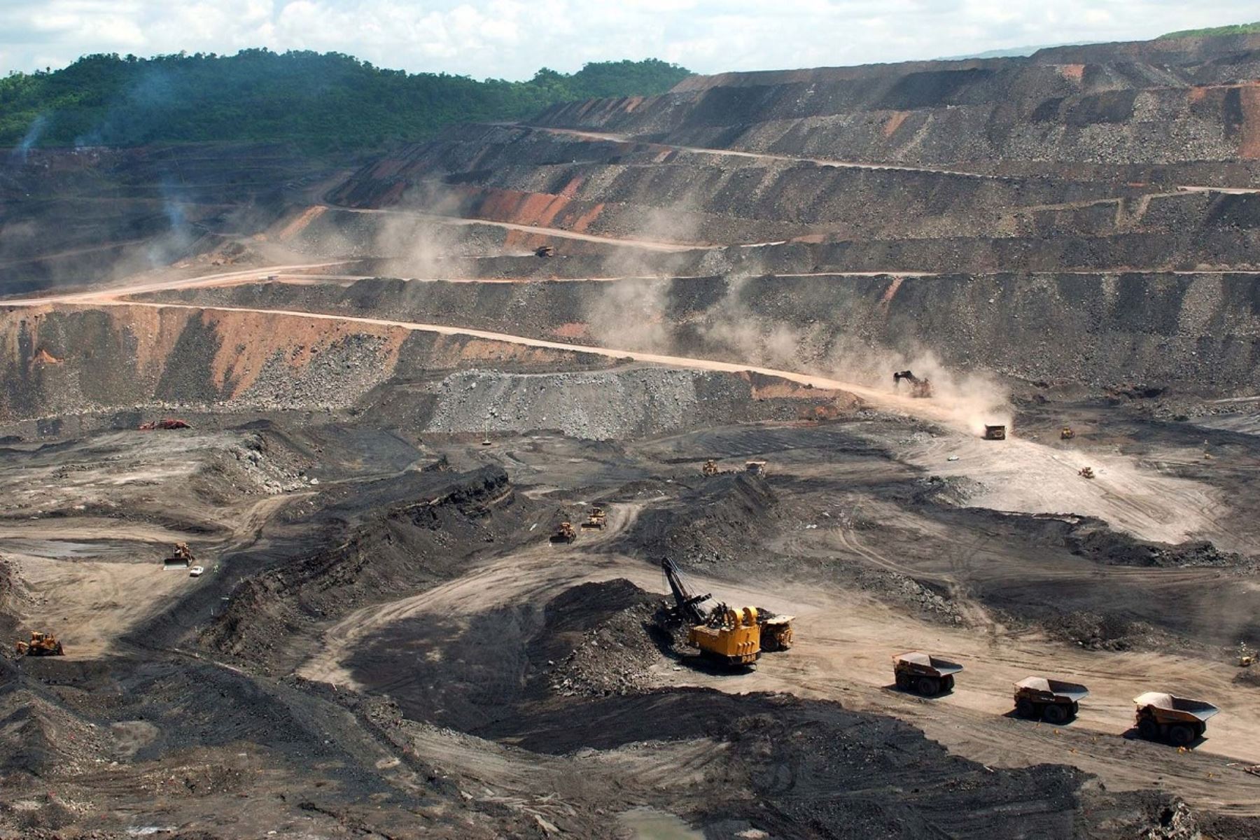 En el plan de exploración del proyecto minero Michiquillay se perforarán 70,000 metros con más de 140 plataformas para evaluar los recursos minerales.