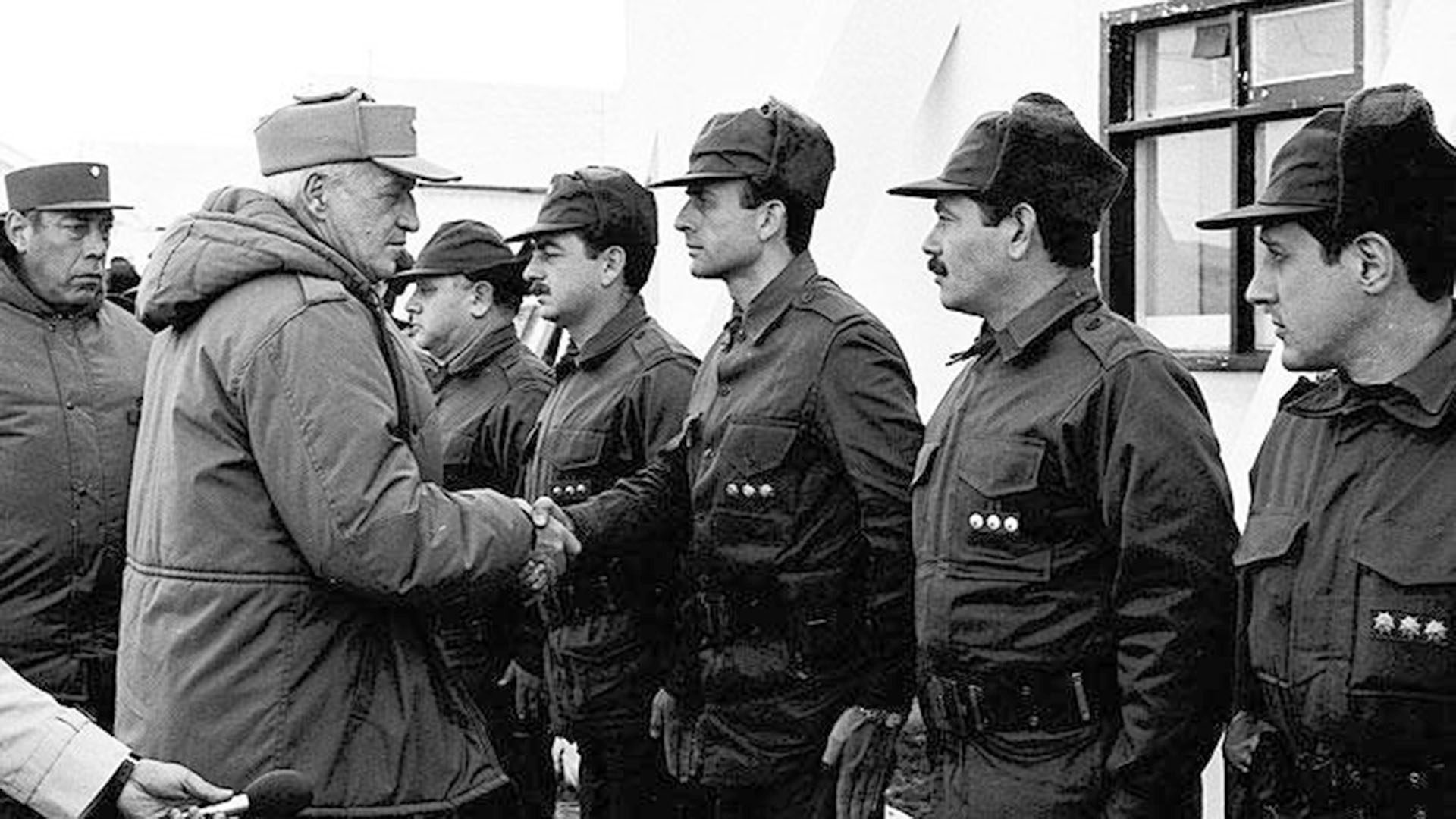 Saludo del comandante en jefe a los oficiales en Malvinas