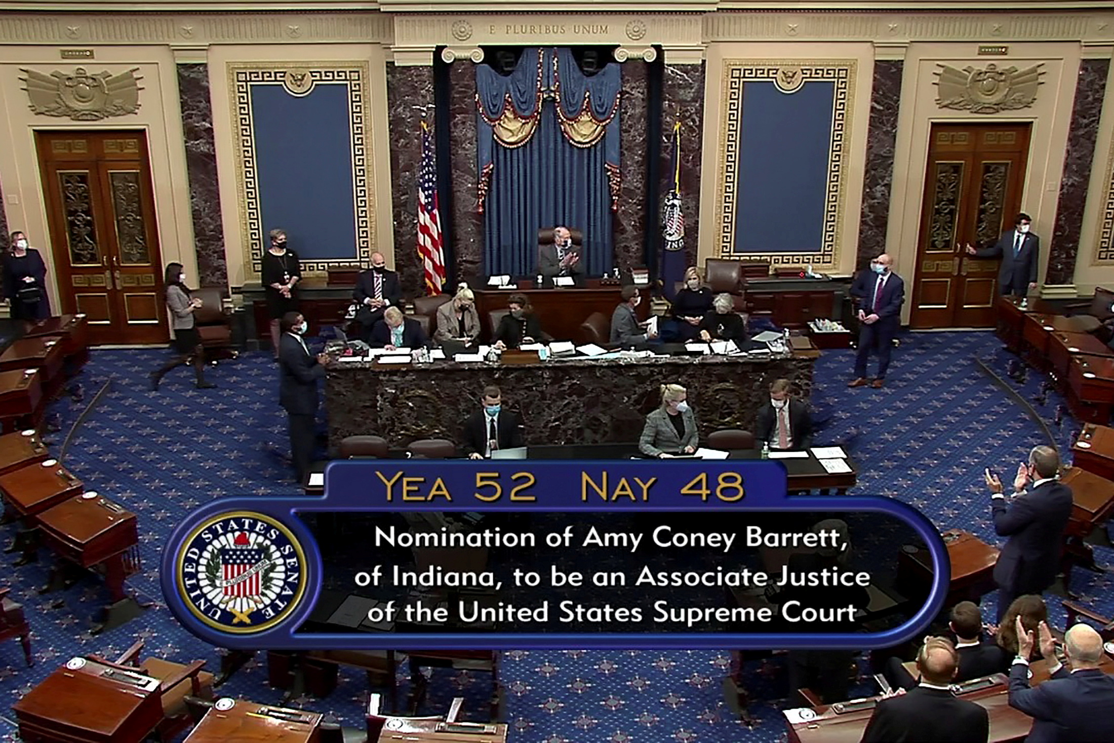 Foto del resultado final de la votación del Senado sobre la confirmación de Amy Coney Barrett como jueza de la Corte Suprema. 