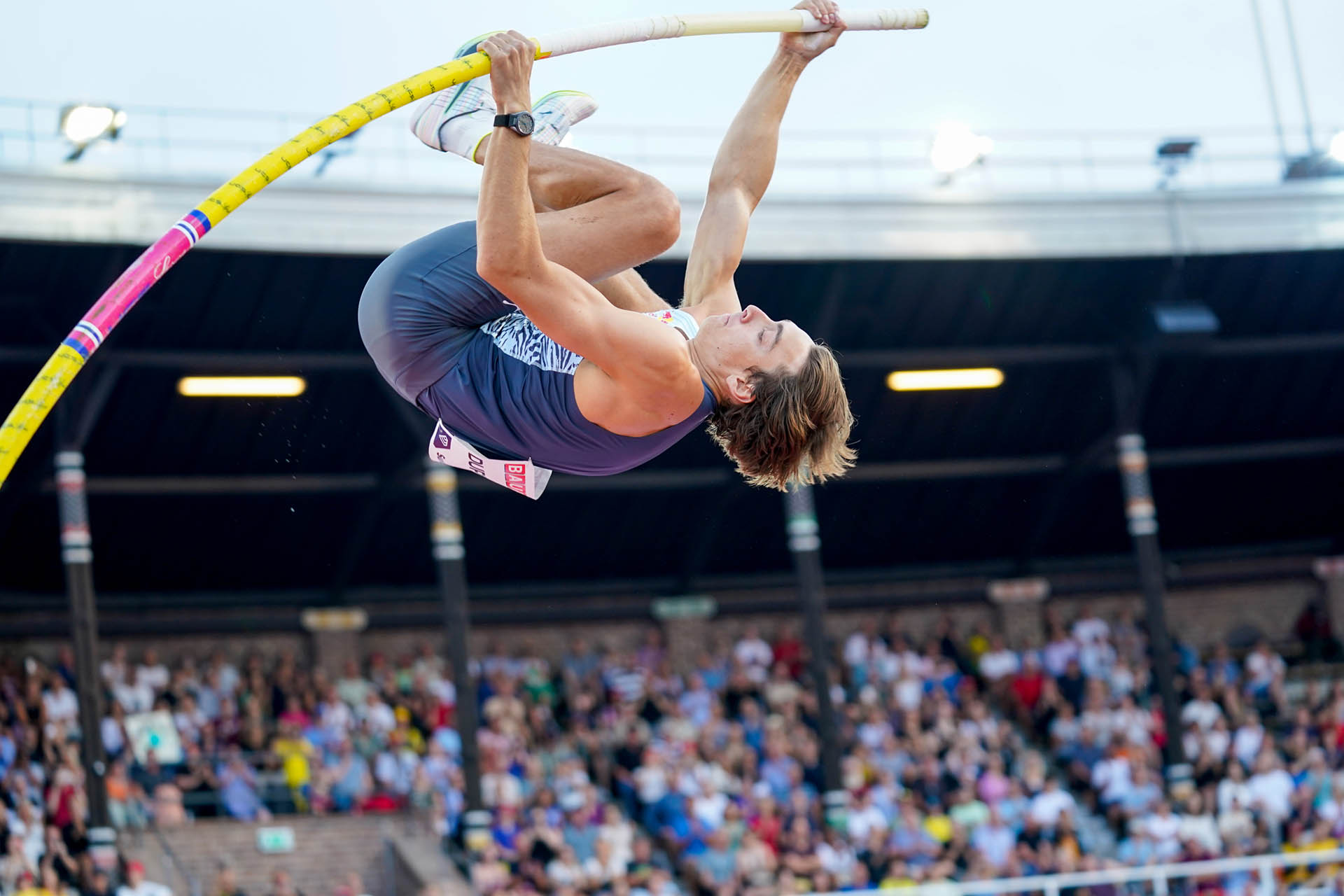 “Mondo” Duplantis soars to new outdoor World Record, at home, in Stockholm