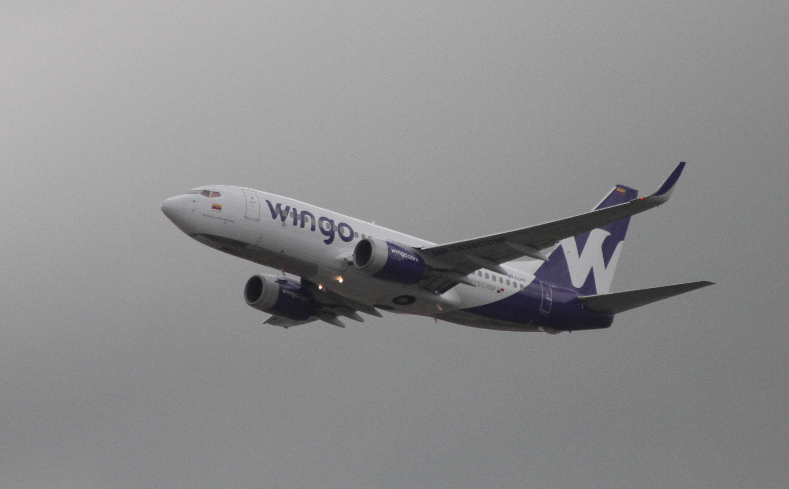 Wingo se sumó a otras aerolíneas como Latam y Avianca que anunciaron medidas de protección para los viajeros afectados por la suspensión de operaciones de Ultra Air. REUTERS/Felipe Caicedo