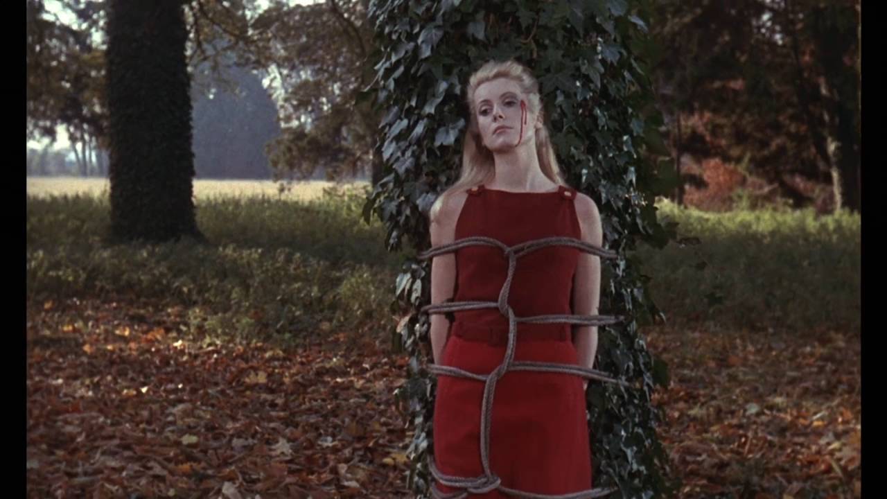 Deneuve en Belle de Jour, el film del surrealista Buñuel