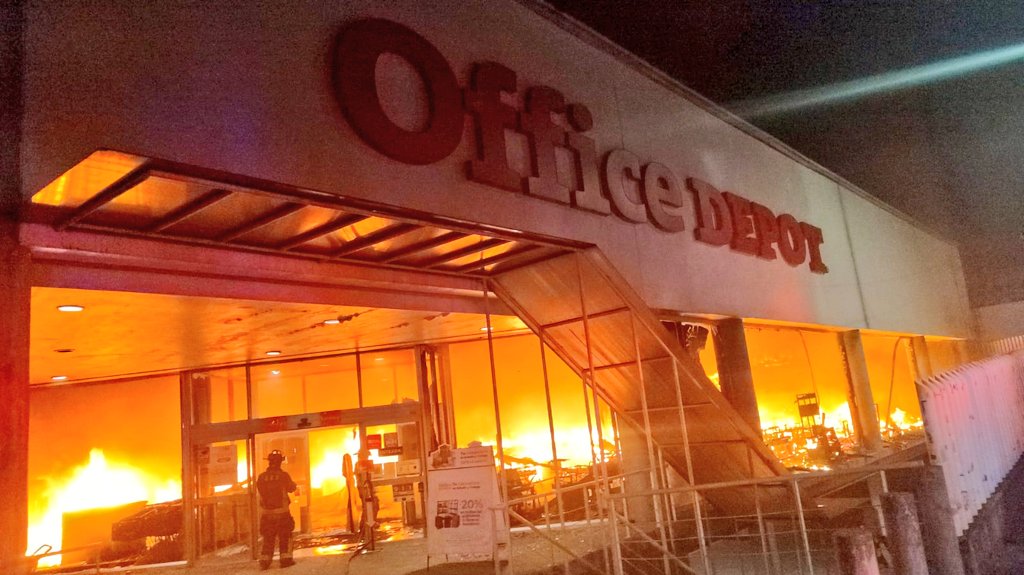 Se Registró Incendio En Negocio De La Alcaldía Álvaro Obregón Infobae