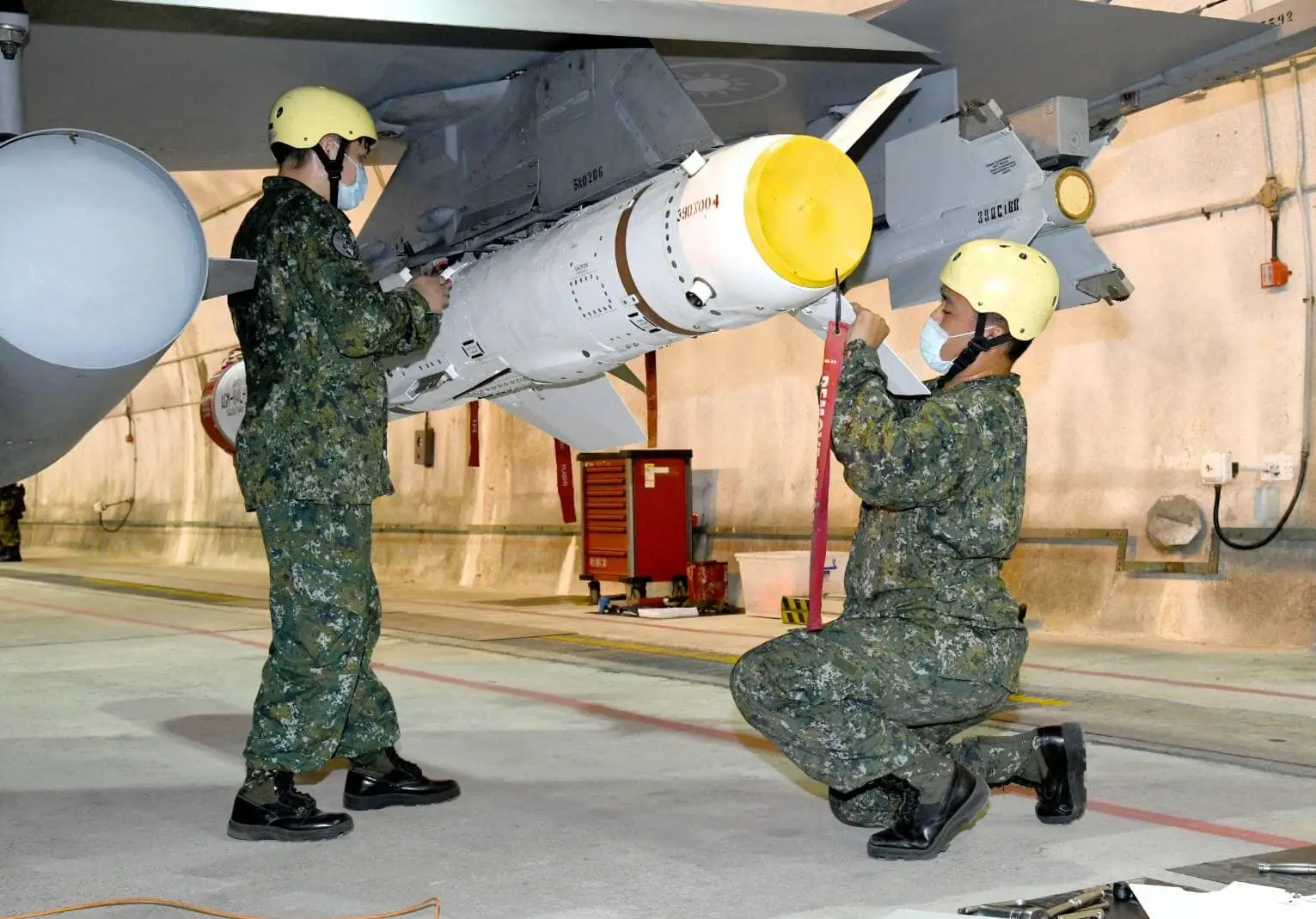 The tunnel complex has a crew of aircraft prepared with high-caliber missiles (Credit: ROCAF)
