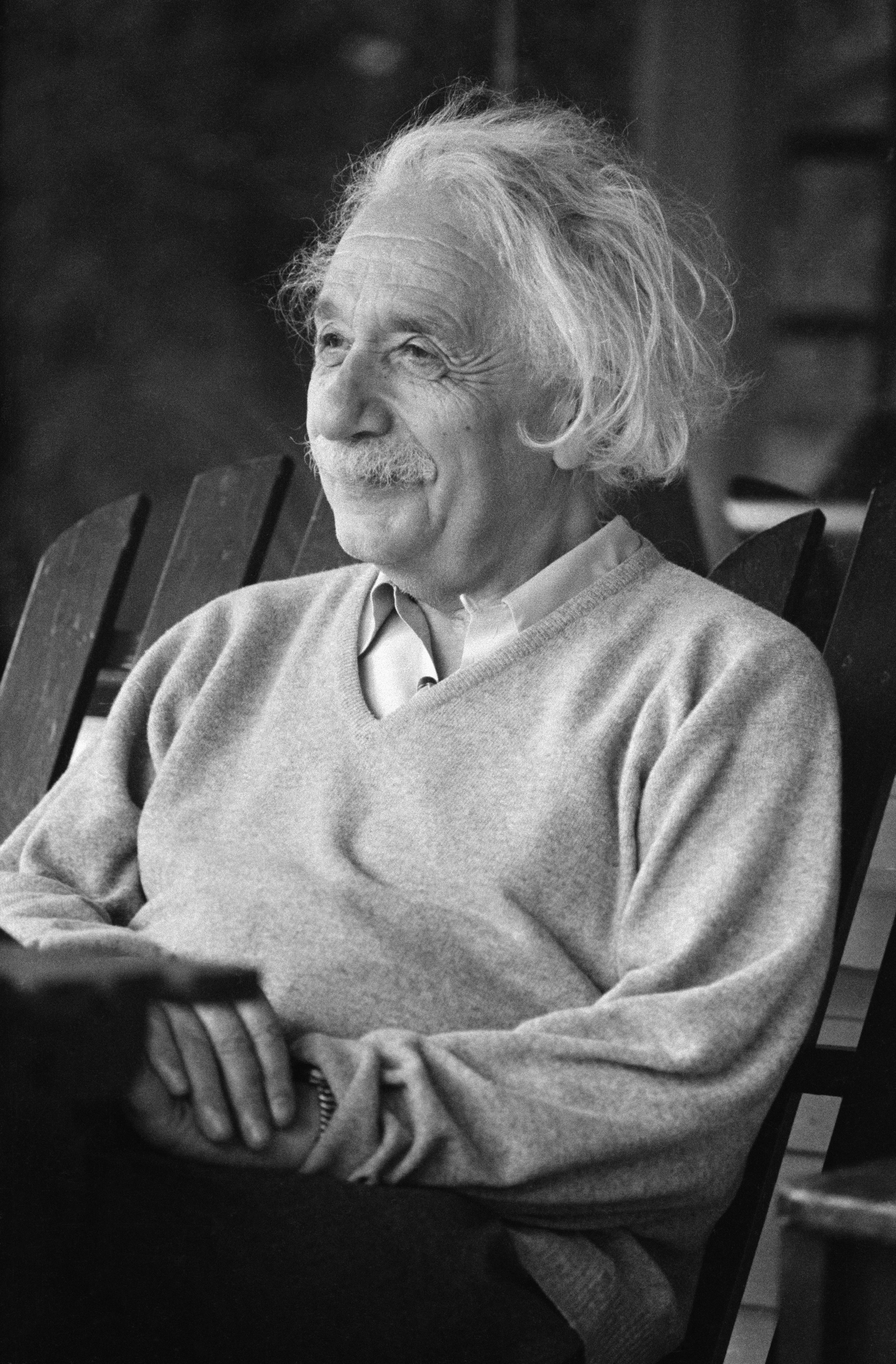 Un retrato de Albert Einstein en su hogar en Princeton, donde ejercía como profesor (Ernst Haas/Ernst Haas/Getty Images) 