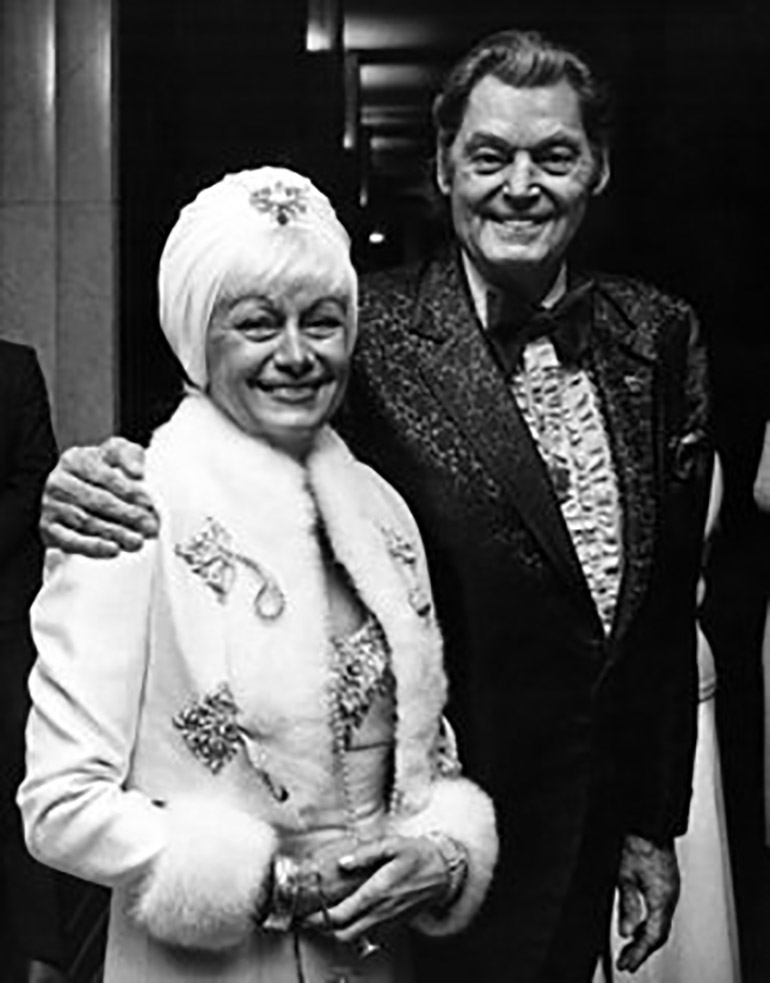 Johnny Weissmuller y su esposa María Brock Mandel, quien lo atendió y protegió hasta su minuto final (Ron Galella/WireImage)