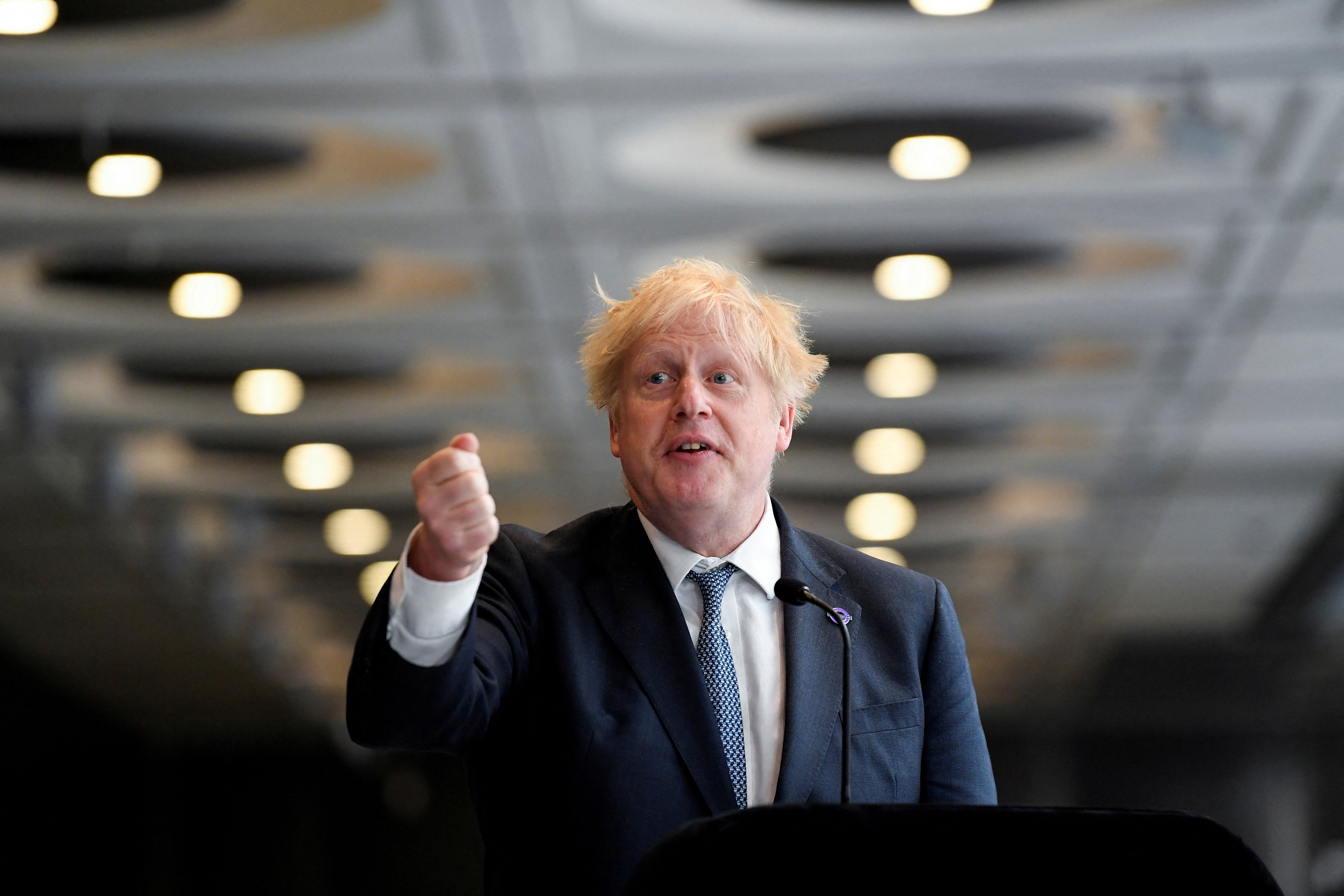Boris Johnson revealed that Putin threatened to attack him with a missile during a phone call: 