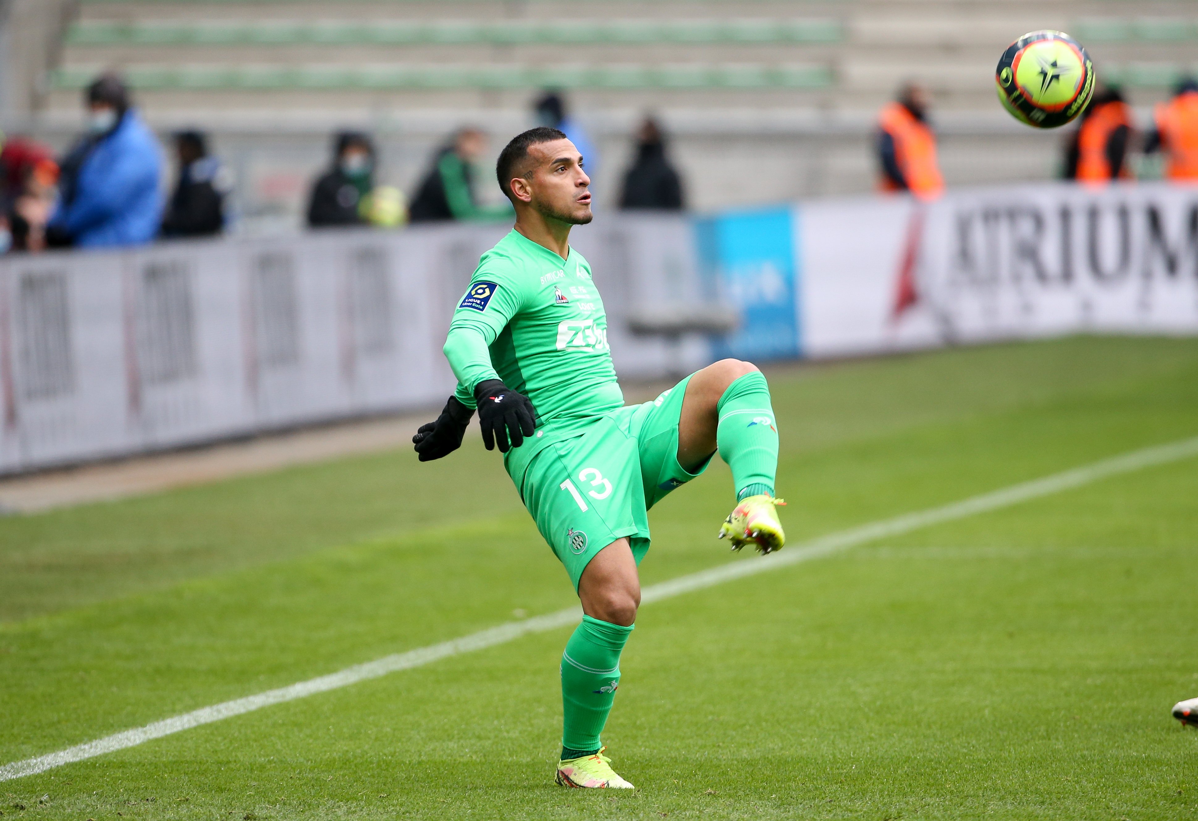 Miguel Trauco A Repris Le Départ Dans Le Tableau De Saint Étienne Qui