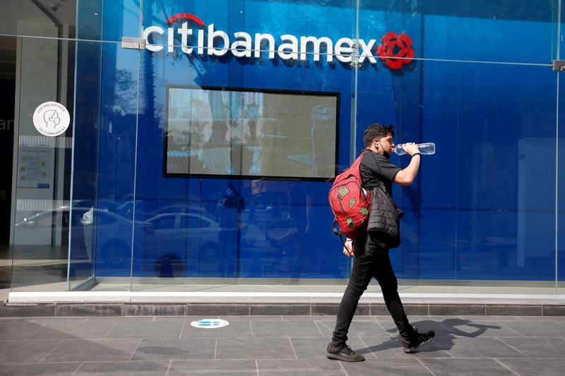 Los bancos no abrirán durante dos días de noviembre. (Foto: Reuters)