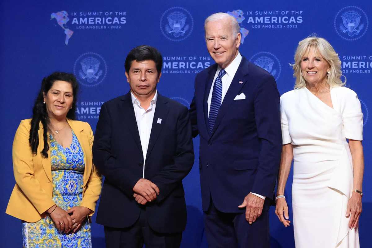 United States President Joe Biden and First Lady Jill Biden welcome President Pedro Castillo and First Lady Lilia Paredes to the Summit of the Americas.  |  Photo: Presidency of Peru