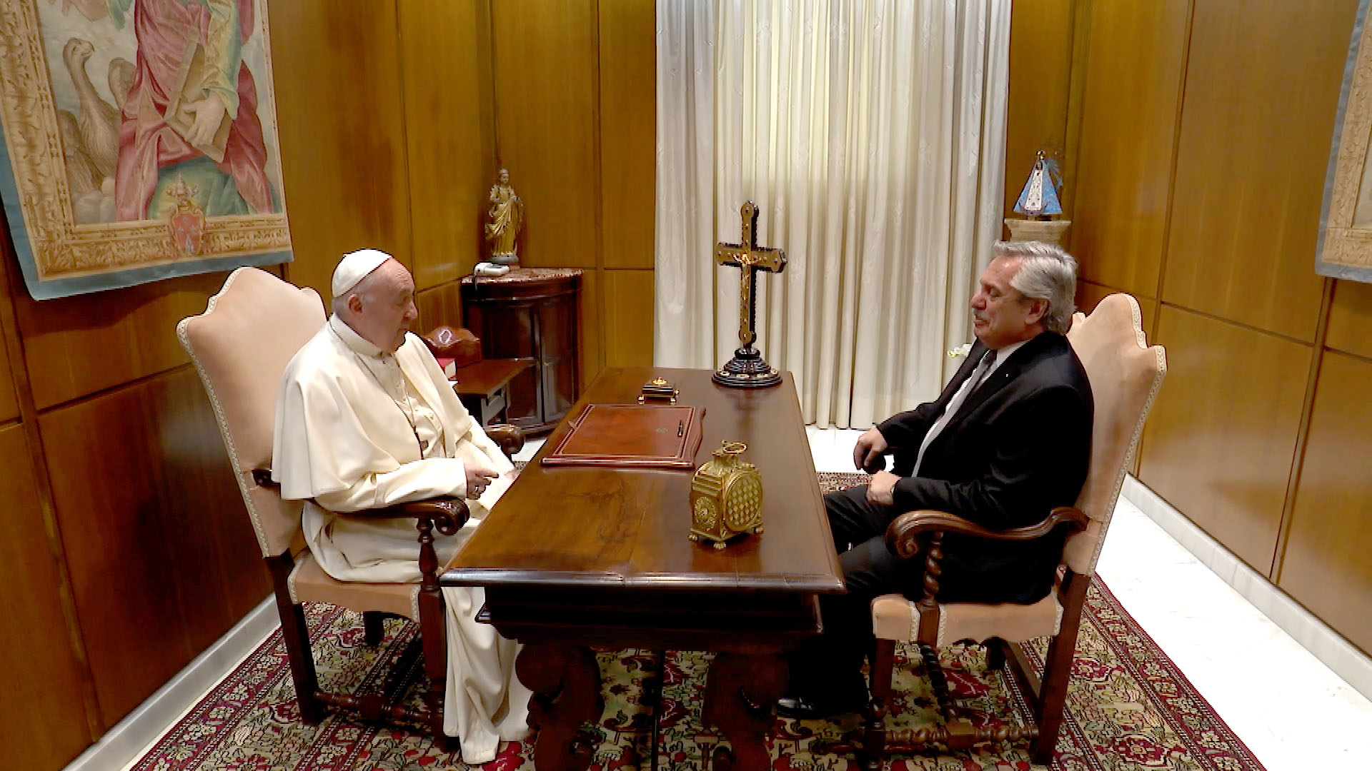 Alberto Fernández junto al Papa Francisco en la última visita oficial 