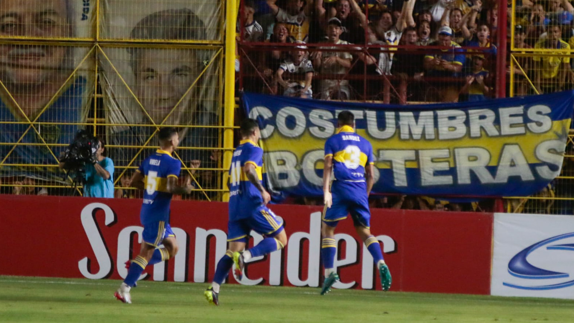 Copa Argentina: Boca Juniors vence 2-1 a Olimpo de Bahía Blanca con goles de Sández y Benedetto