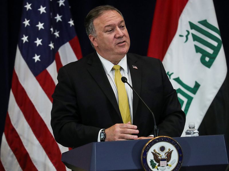 Mike Pompeo conversó con el presidente iraquí Barham Salih y deslizó la posibilidad de cerrar la embajada de Estados Unidos en Bagdad (Reuters/ Leah Millis)