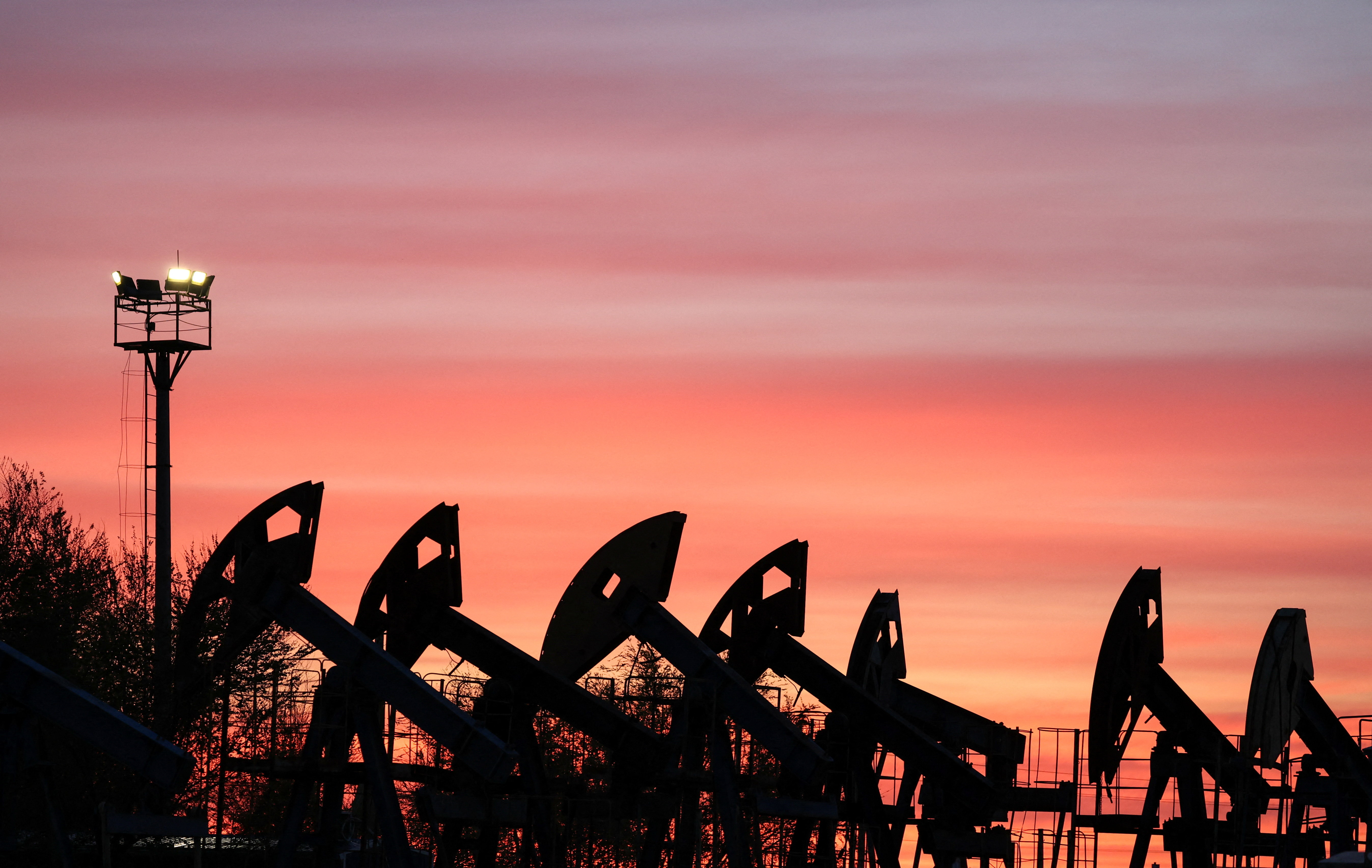 El petr&oacute;leo cay&oacute; por segundo d&iacute;a ante el avance del acuerdo entre Estados Unidos e Ir&aacute;n