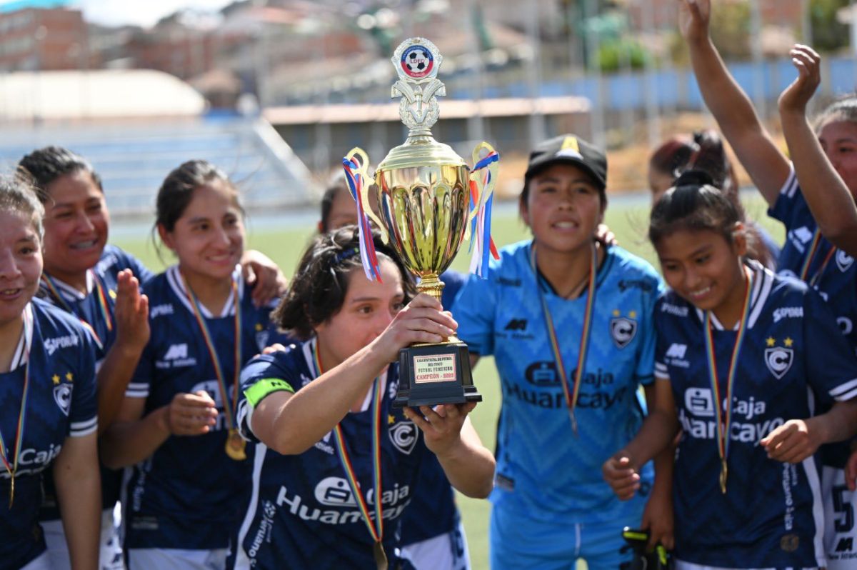 Cómo es el fútbol femenino en provincias: la goleadora y dirigente de Cienciano nos lo revela |  Foto: Cienciano