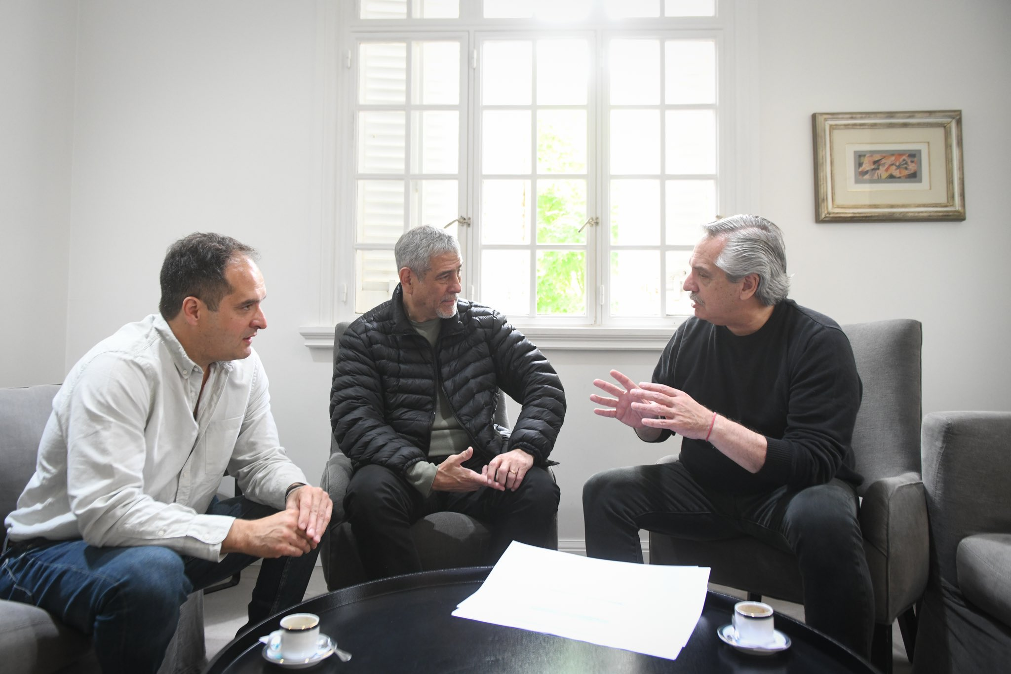 Alberto Fernández junto a Jorge Ferraresi y Germán Maggiotti durante la última reunión que mantuvieron en la Quinta de Olivos