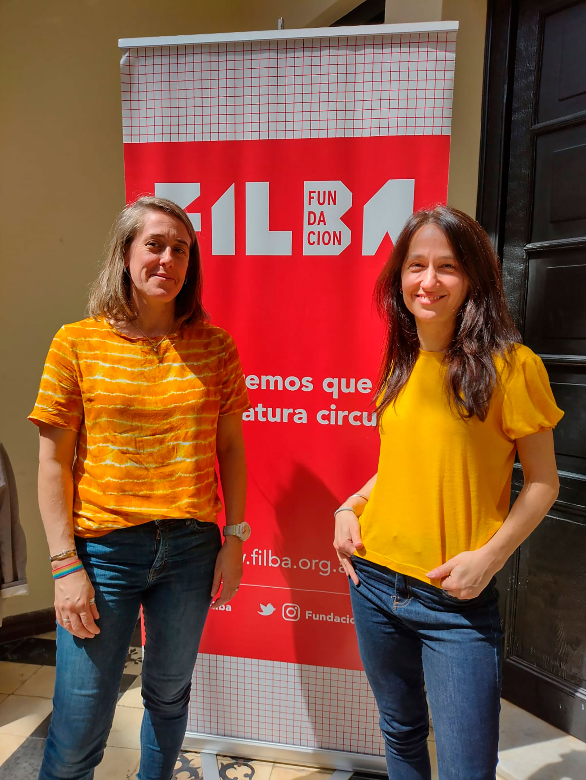 A la izquierda, María Luján Picabea, y a la derecha, Larisa Chausovsky (Contenidos Filbita y Filba Escuelas/Gentileza Fundación FILBA)