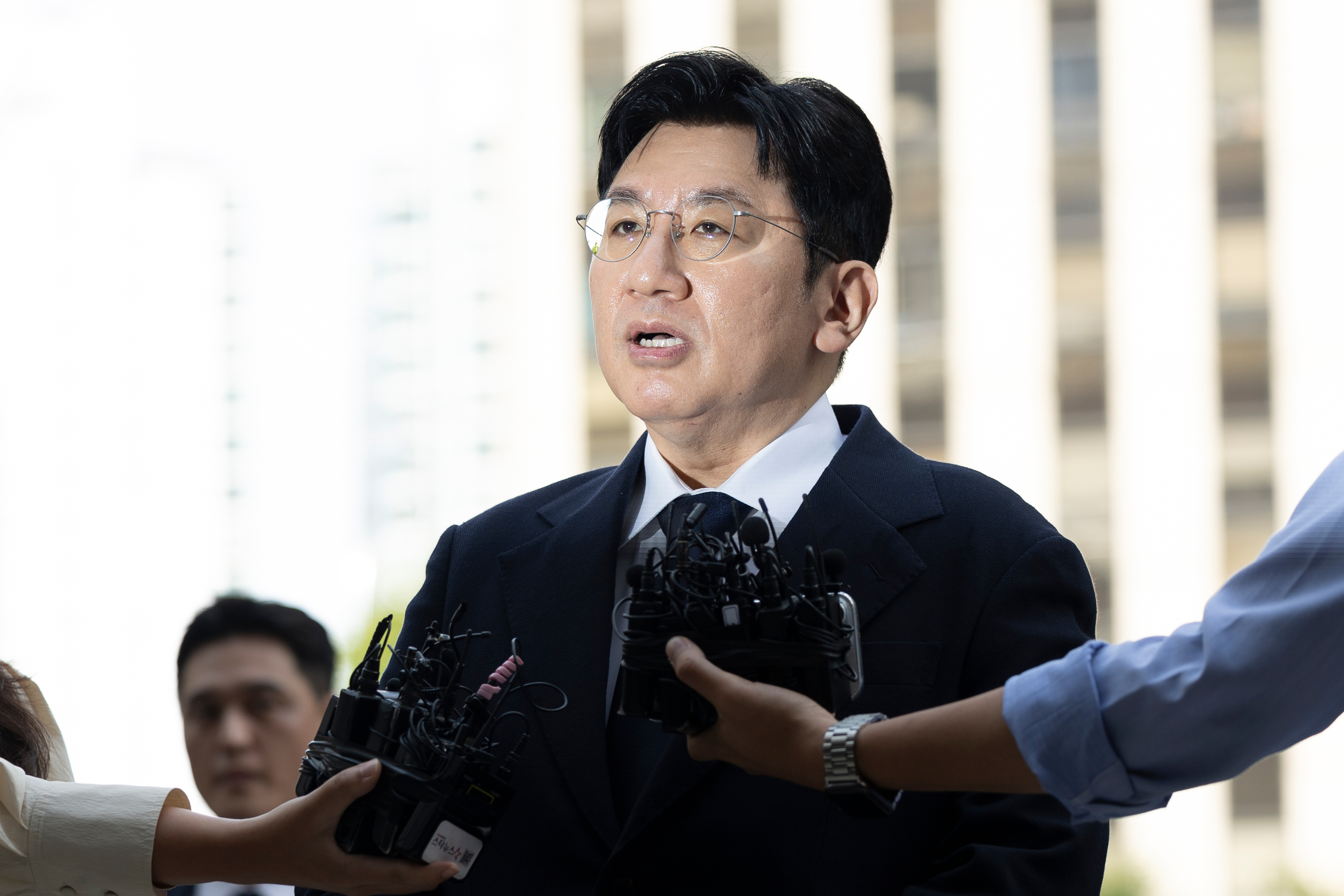 La polic&iacute;a de Corea del Sur orden&oacute; el arresto de Bang Si-Hyuk, el magnate del K-pop que cre&oacute; al grupo BTS