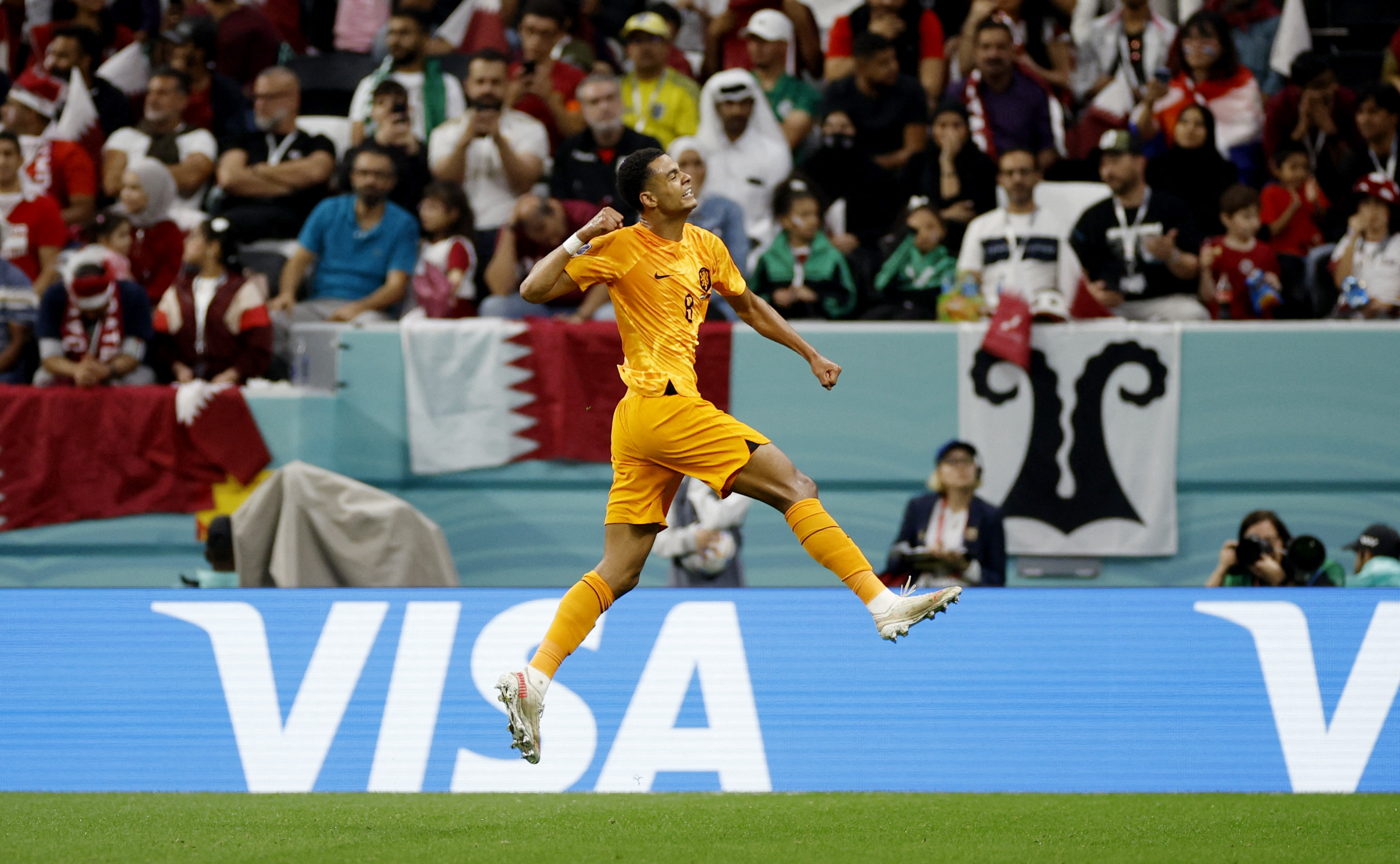 Gakpo, del PSV, vuelve a marcar y Países Bajos se va adelante en el marcador. REUTERS/John Sibley