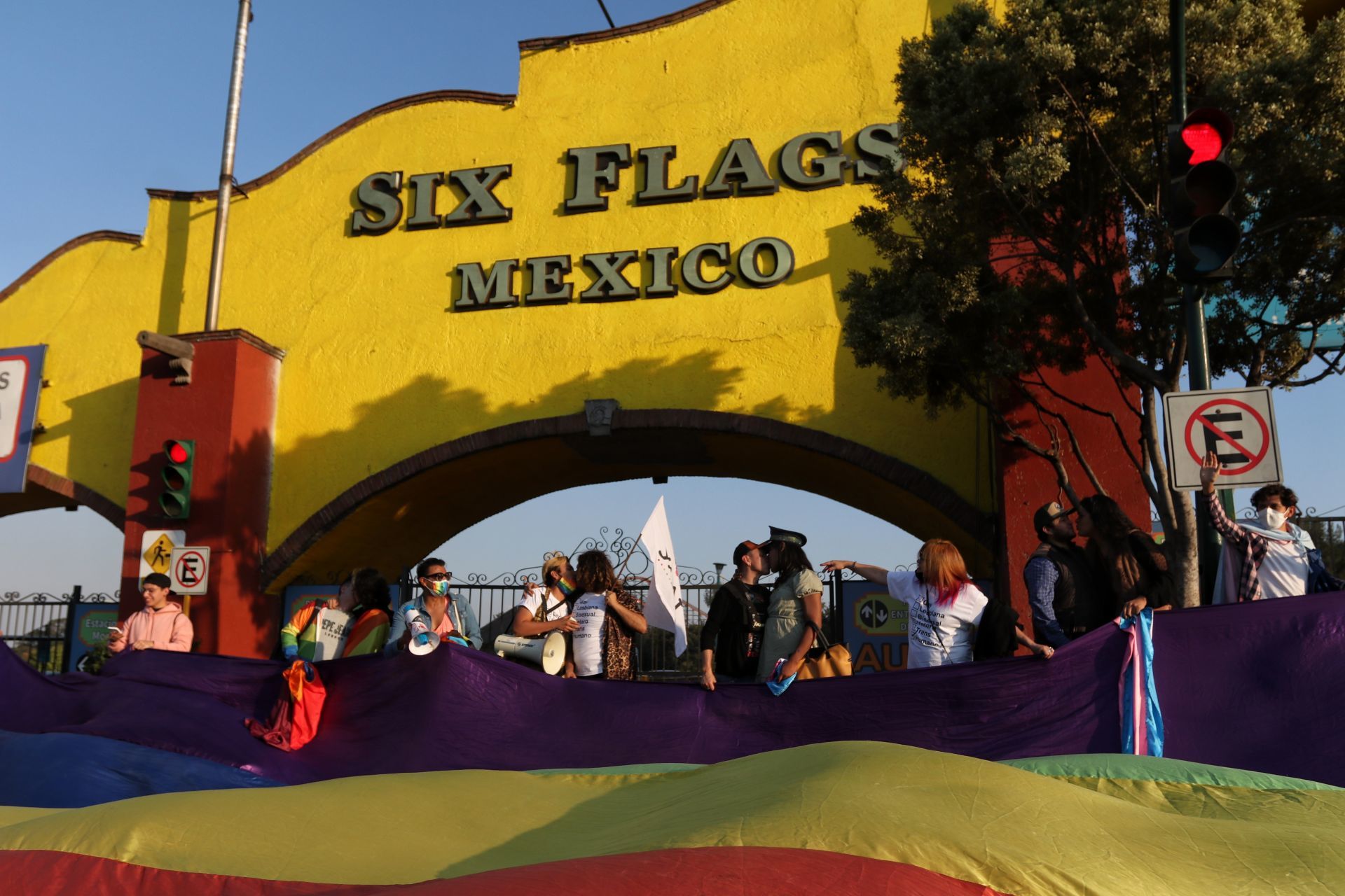 Personal del parque de diversiones también fue señalado por, supuestamente, haber discriminado a una pareja homosexual por besarse (ANDREA MURCIA /CUARTOSCURO.COM)