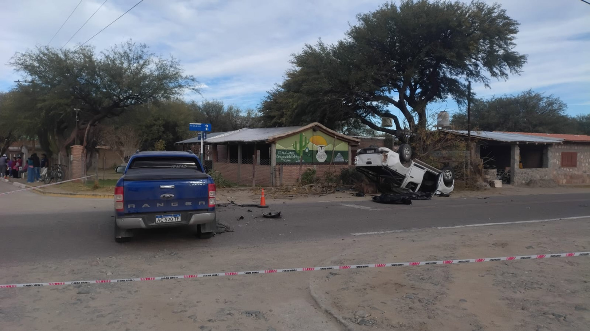 Hu&iacute;an de un control de Gendarmer&iacute;a, chocaron contra una camioneta y mataron a dos personas: llevaban 457 kilos de hojas de coca