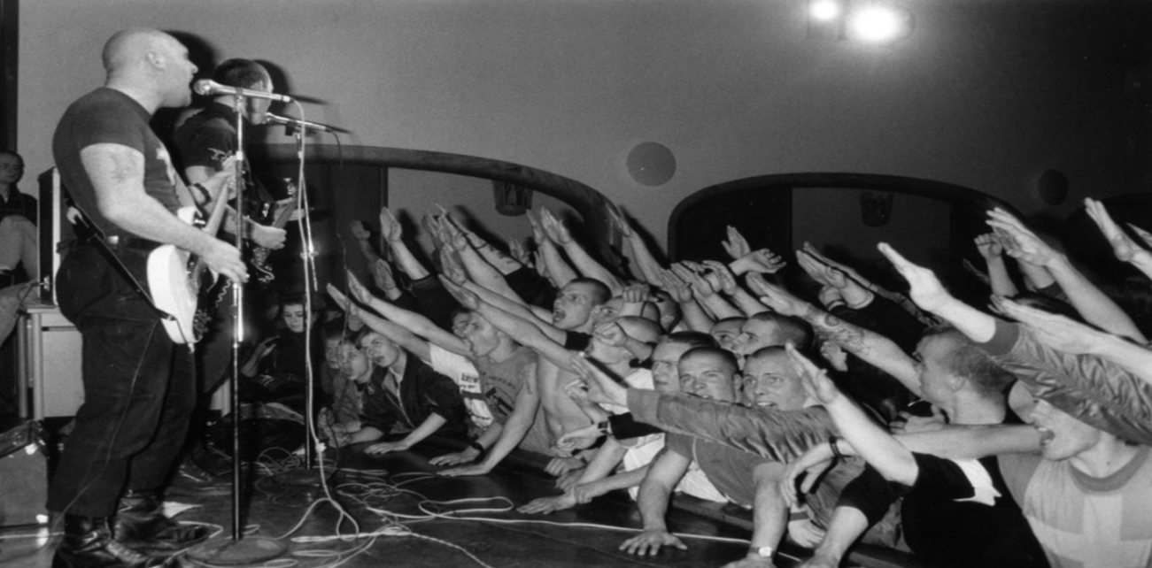 Durante un período de la década de 1980, Screwdriver tuvo muchos seguidores y los skinheads asistían regularmente a los recitales, saludando con el brazo derecho levantado.