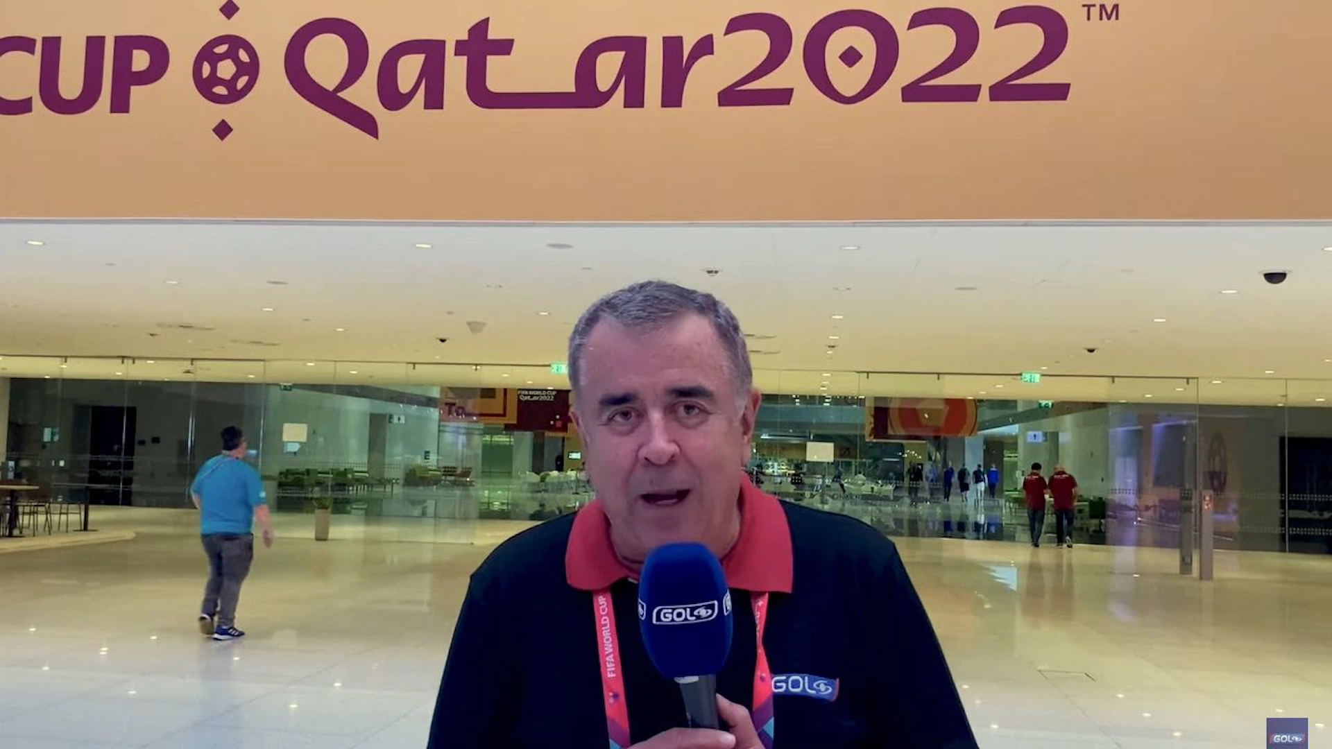 Hospitalizan a Javier Hernández Bonett en pleno Mundial Qatar 2022