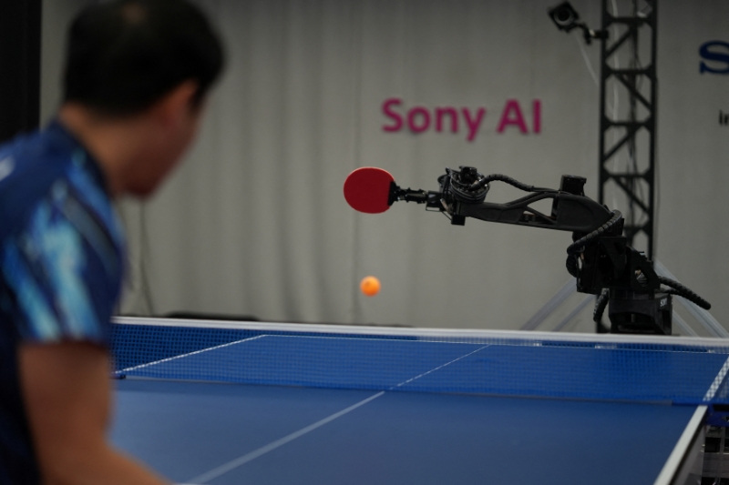 Máquina De Tenis De Mesa Con Robot De Ping Pong – 100 Pelotas, Múltiples Modos De Servicio, Control Remoto Y Red Incluida